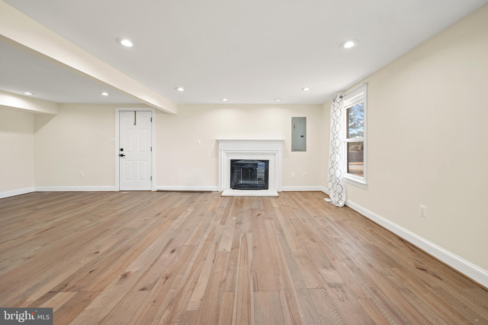 MAPLEWOOD - Residential