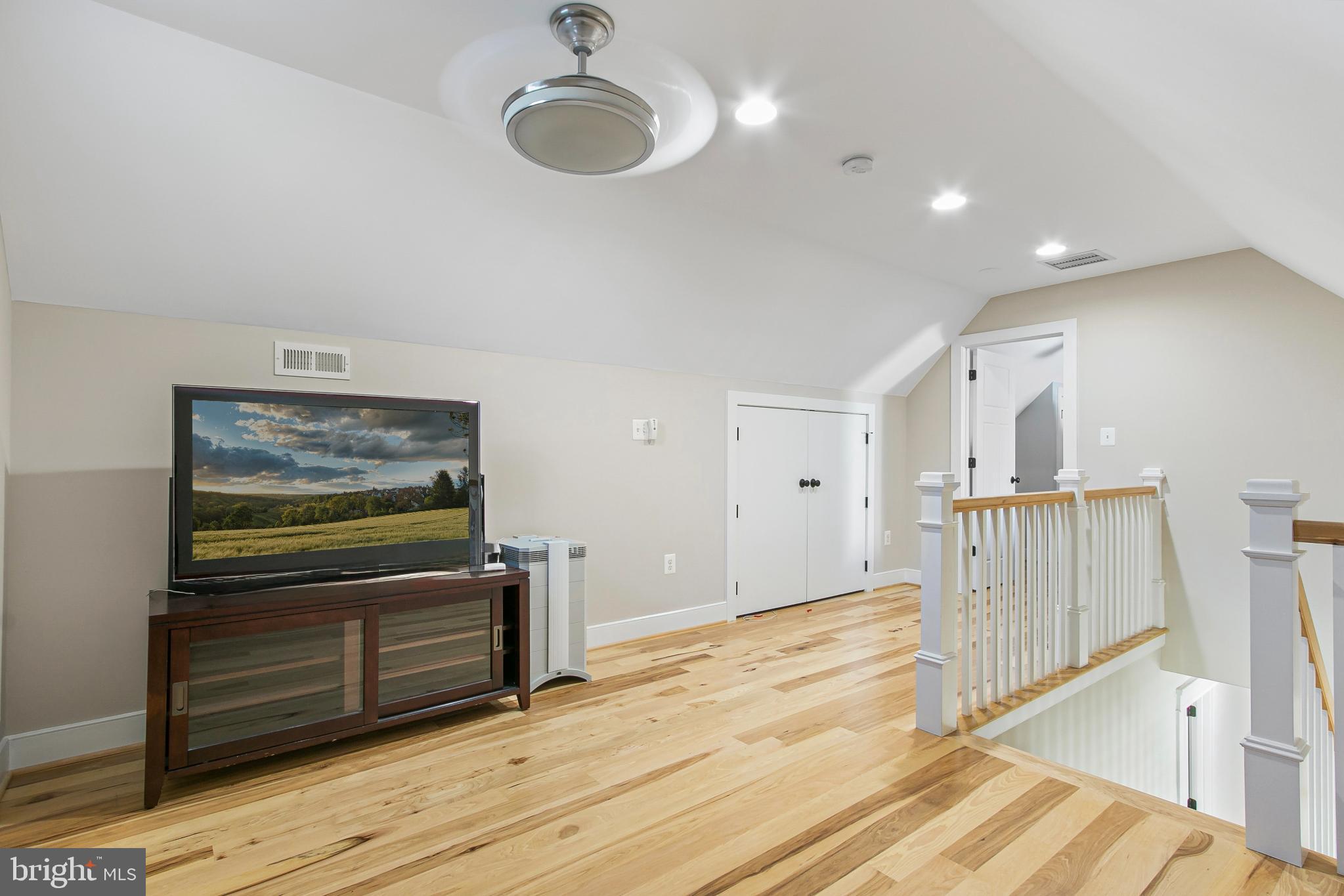 ELLISON HEIGHTS - Residential