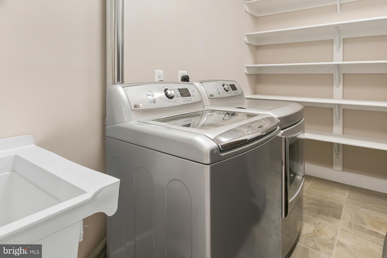 ELLISON HEIGHTS - Residential