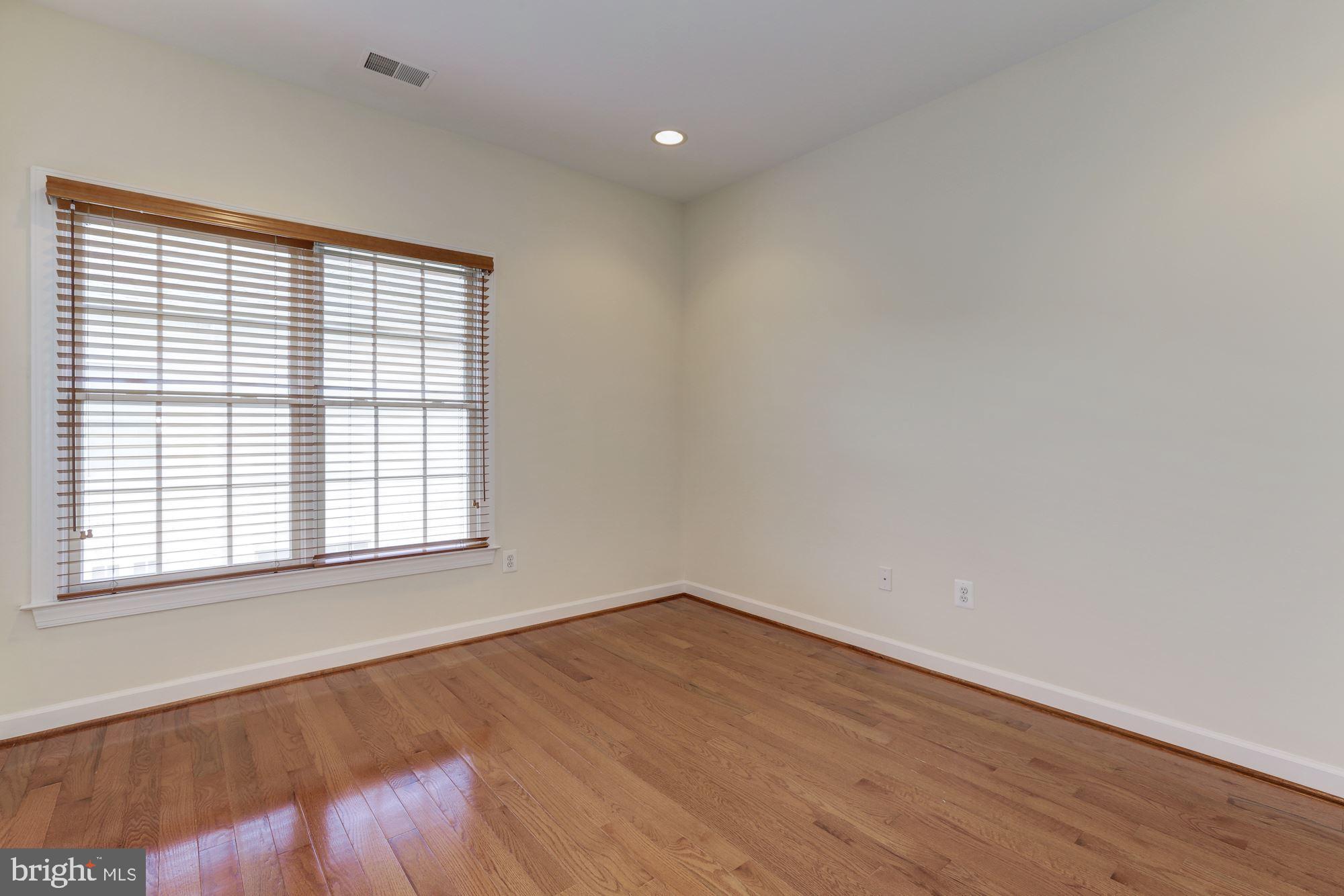 KINGSPORT - Residential