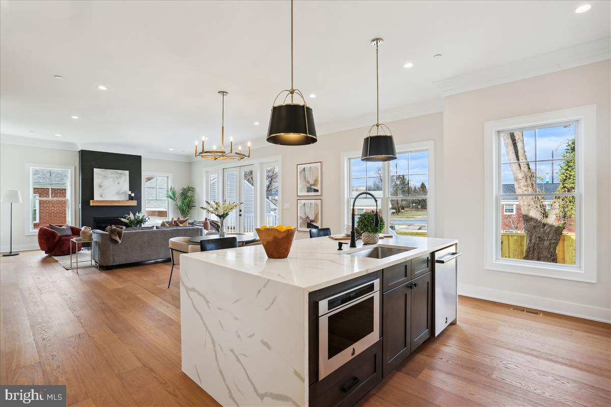 GEORGETOWN VILLAGE - Residential