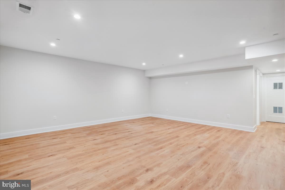 GEORGETOWN VILLAGE - Residential