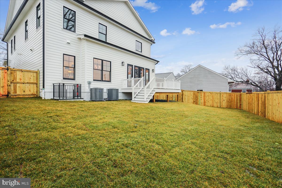 GEORGETOWN VILLAGE - Residential