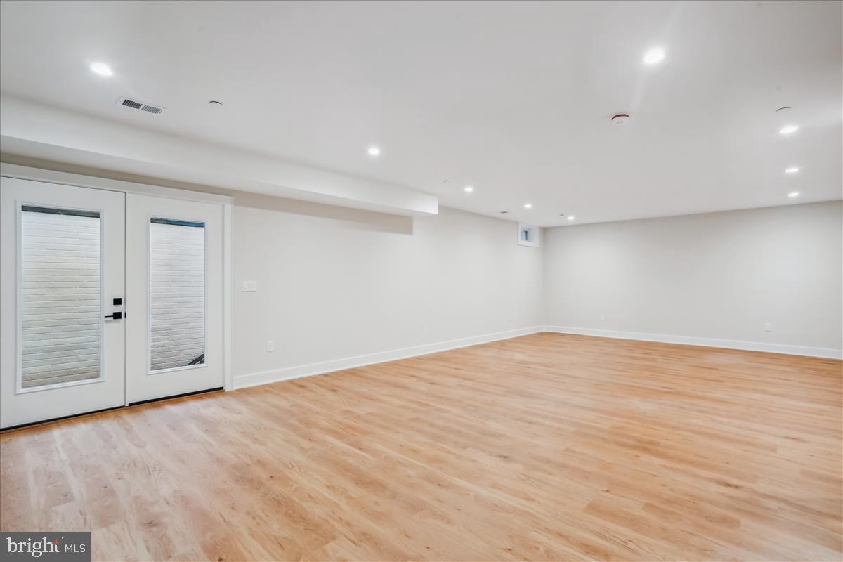 GEORGETOWN VILLAGE - Residential