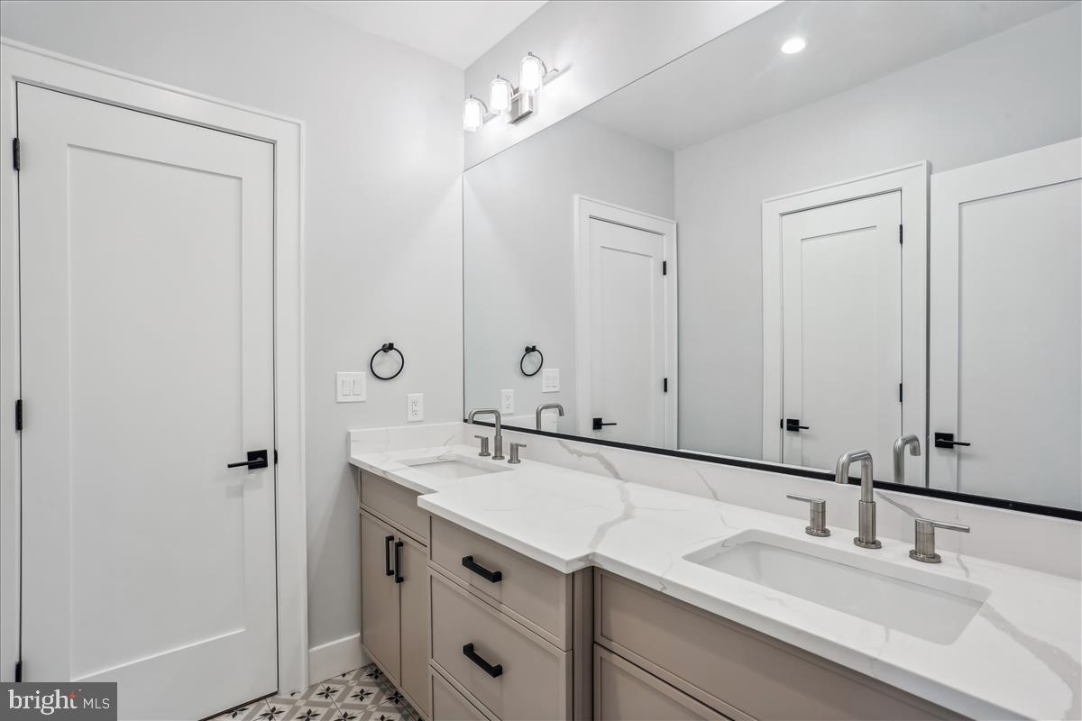 GEORGETOWN VILLAGE - Residential