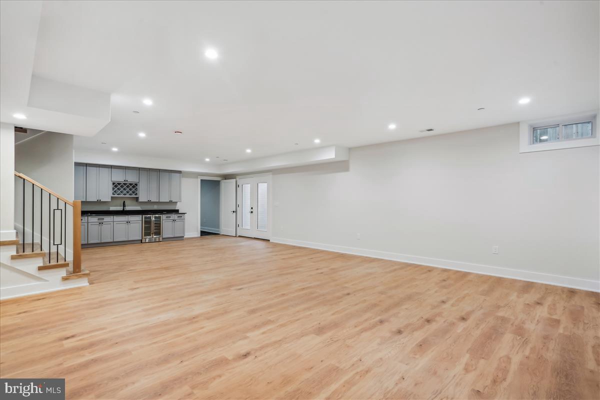 GEORGETOWN VILLAGE - Residential