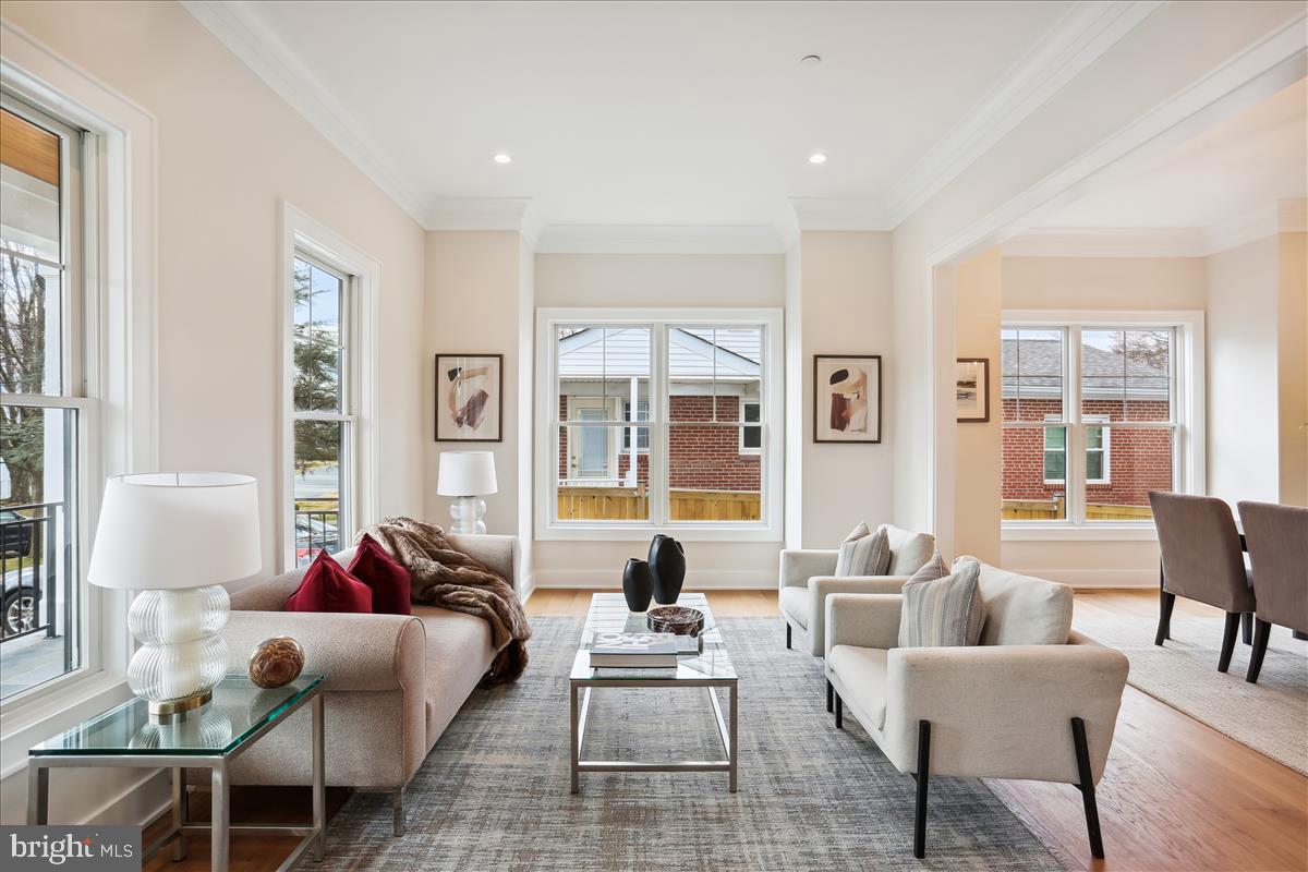 GEORGETOWN VILLAGE - Residential