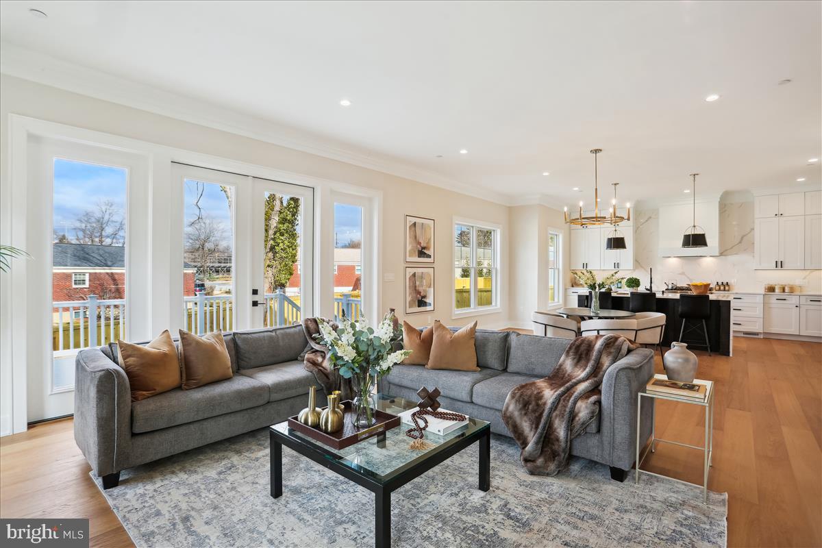 GEORGETOWN VILLAGE - Residential