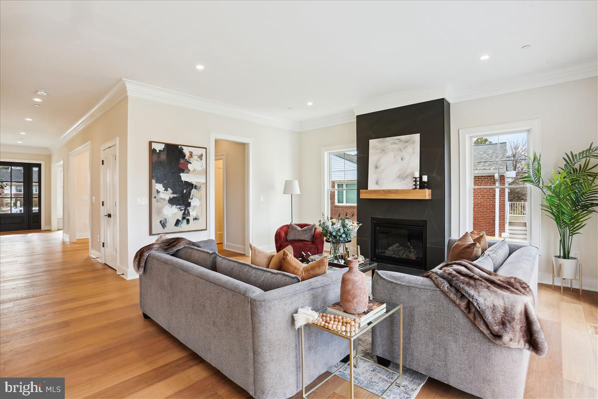 GEORGETOWN VILLAGE - Residential