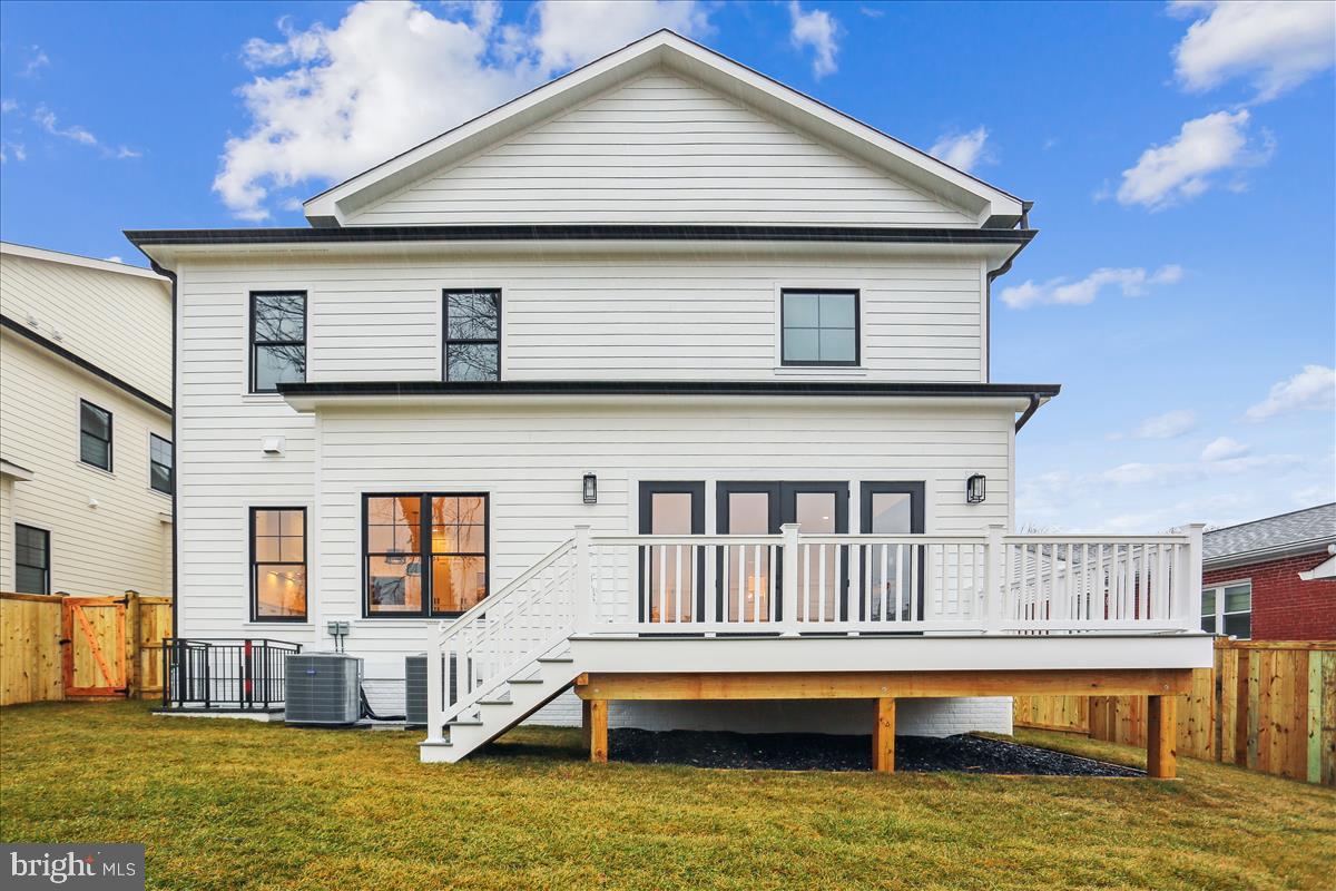 GEORGETOWN VILLAGE - Residential