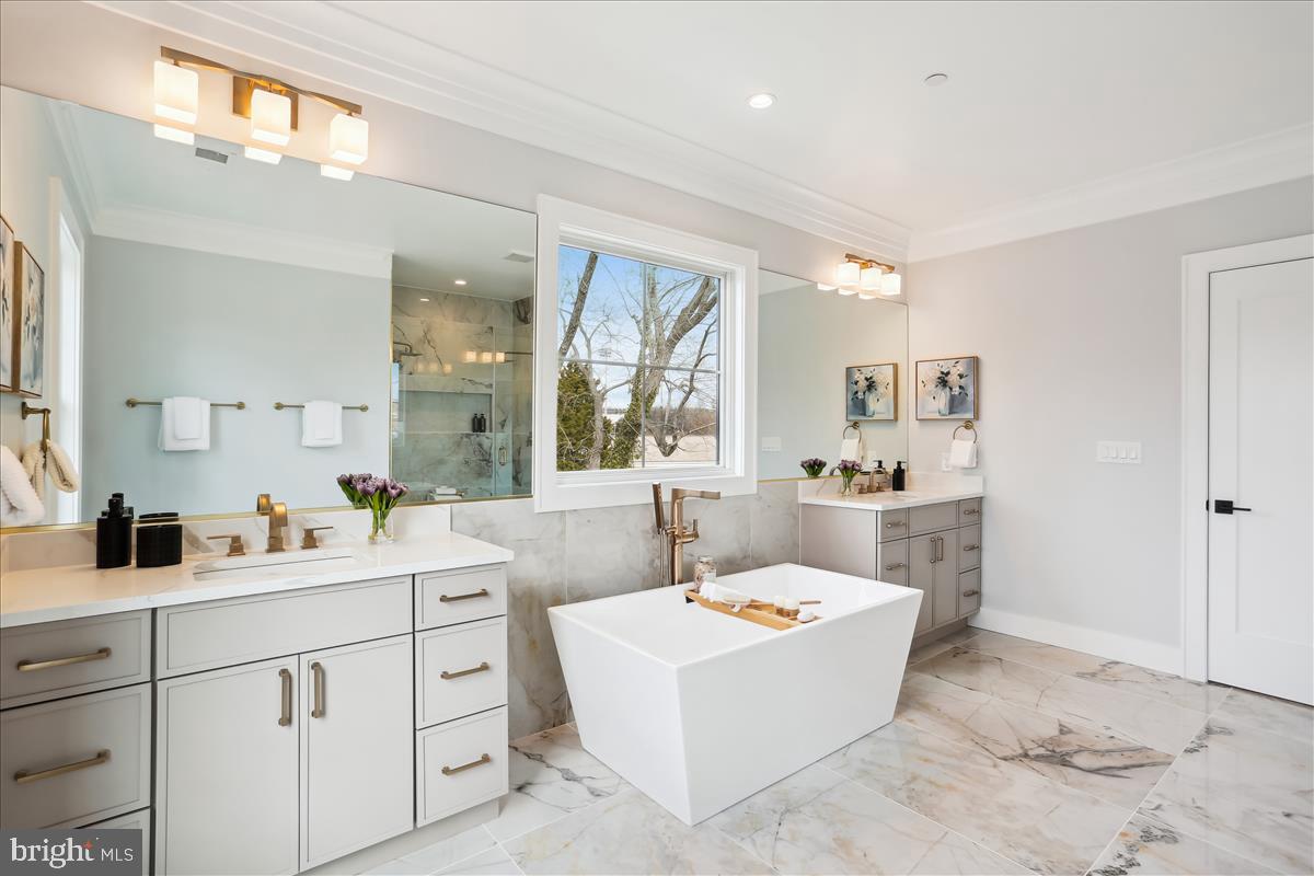 GEORGETOWN VILLAGE - Residential