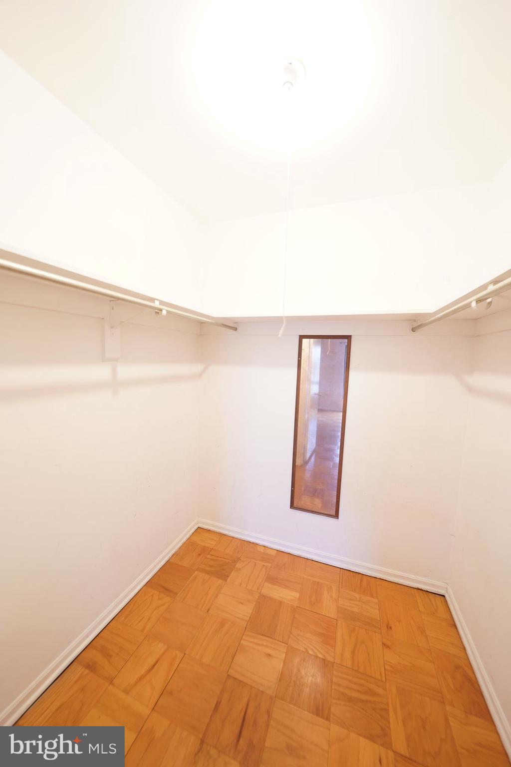 HERITAGE COURT - Residential Lease