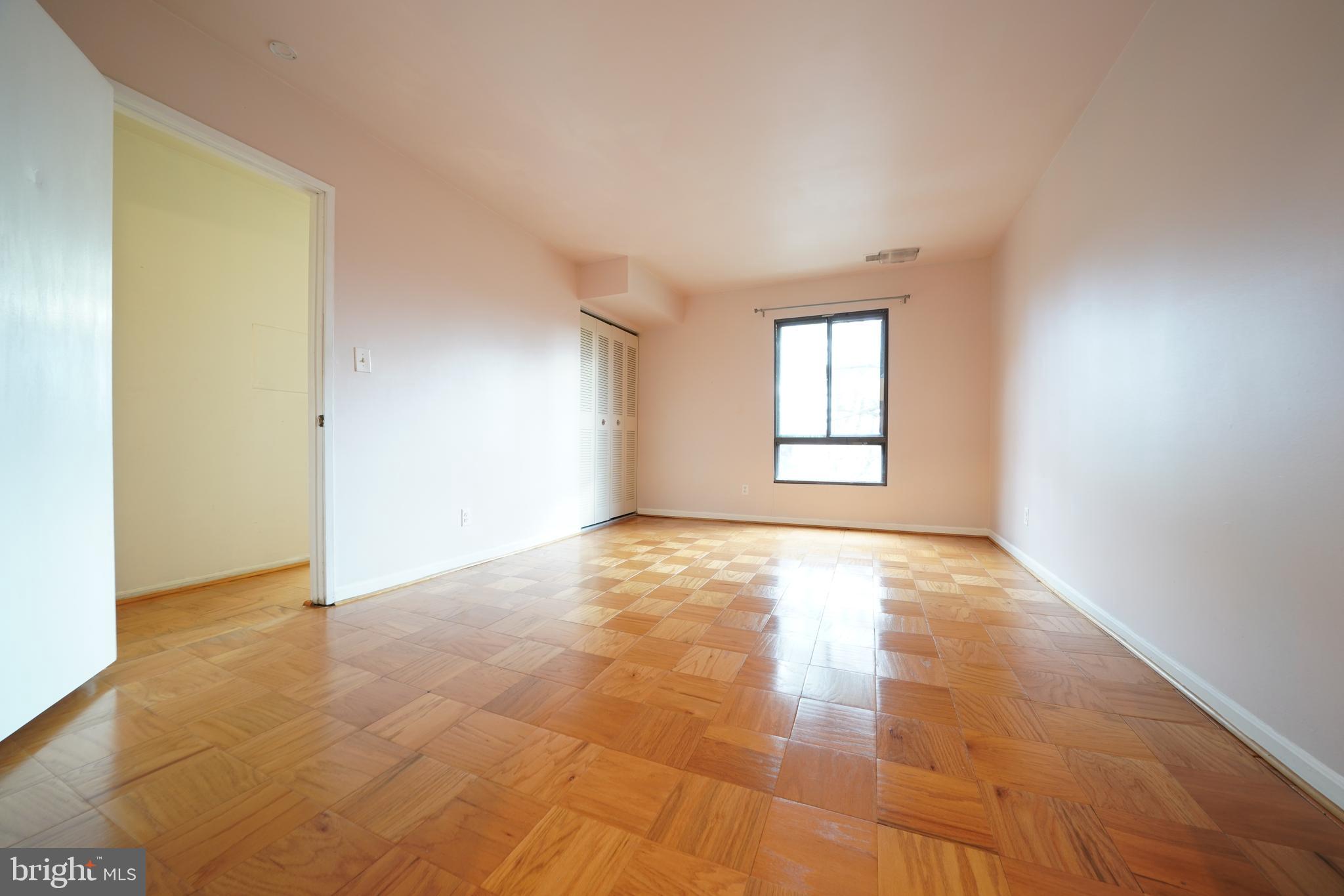 HERITAGE COURT - Residential Lease