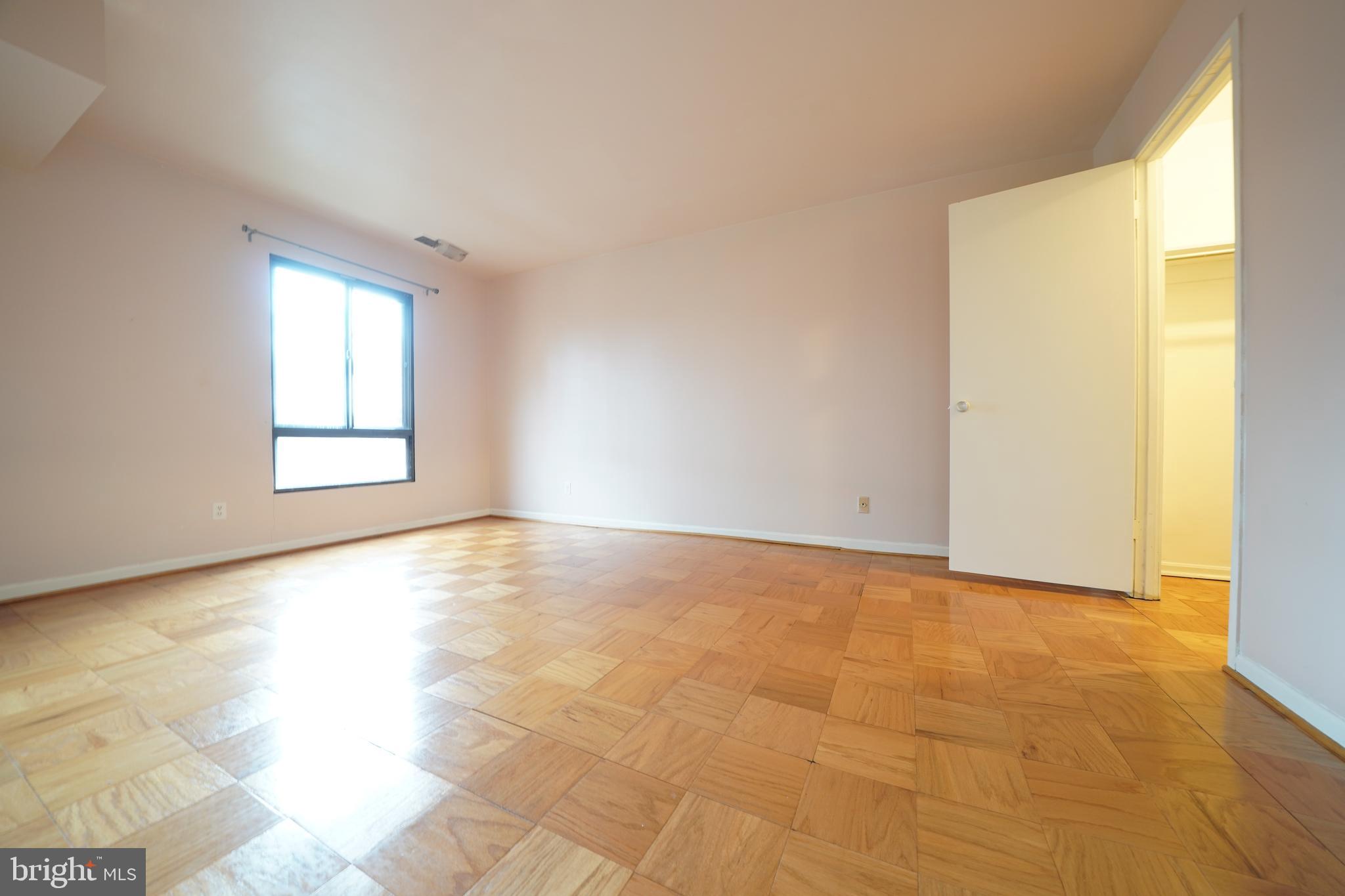 HERITAGE COURT - Residential Lease