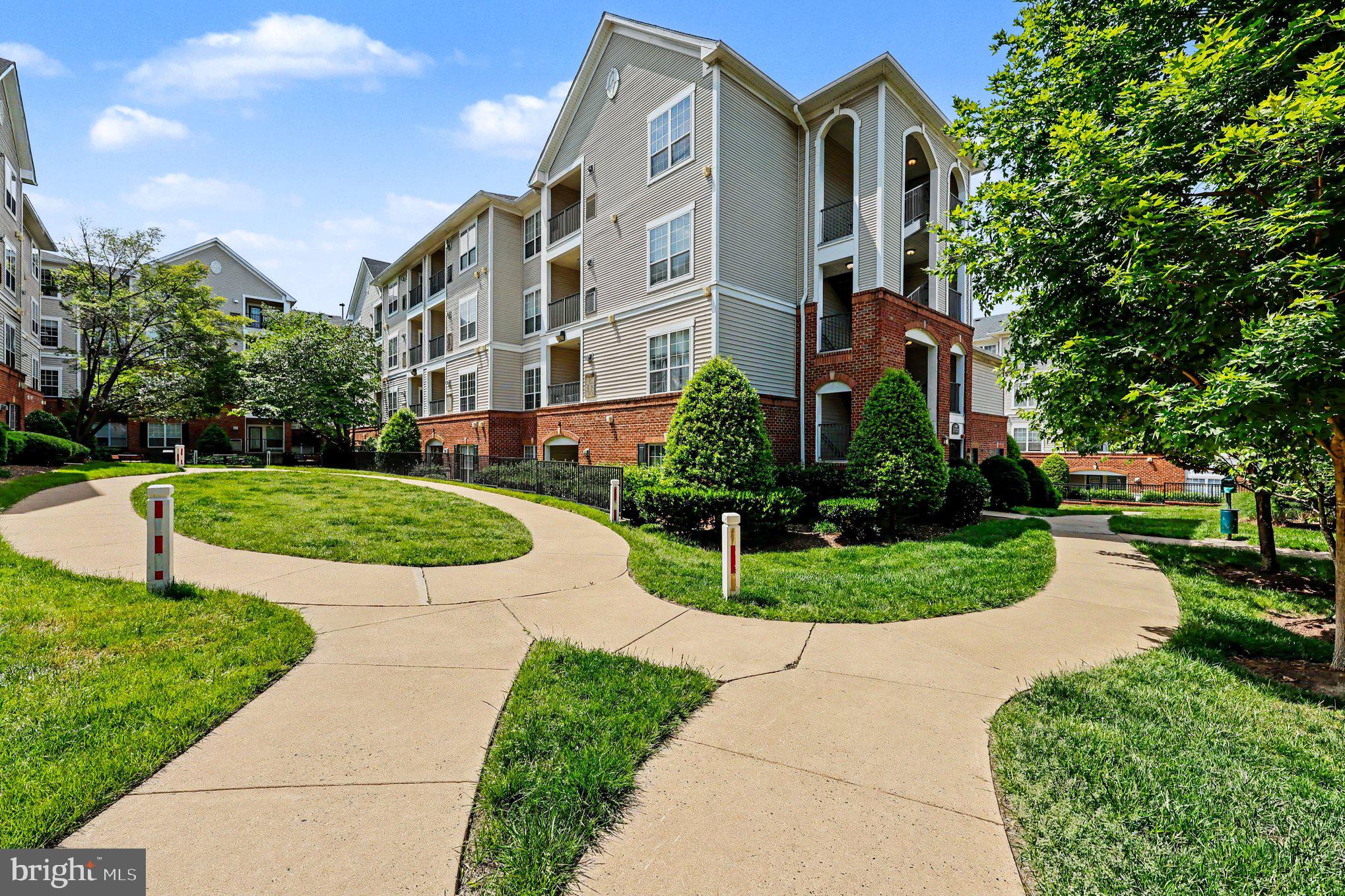 4852 EISENHOWER AVENUE 434