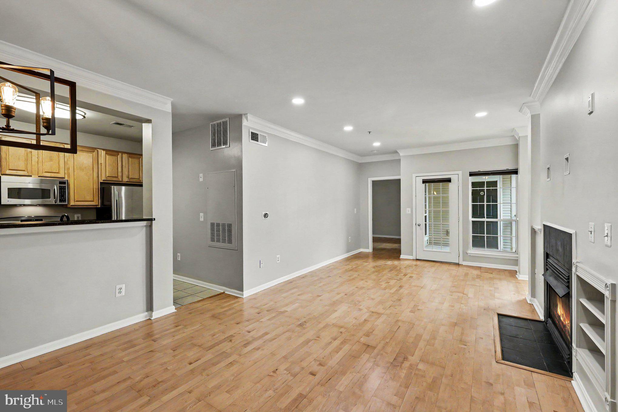 4852 EISENHOWER AVENUE 434