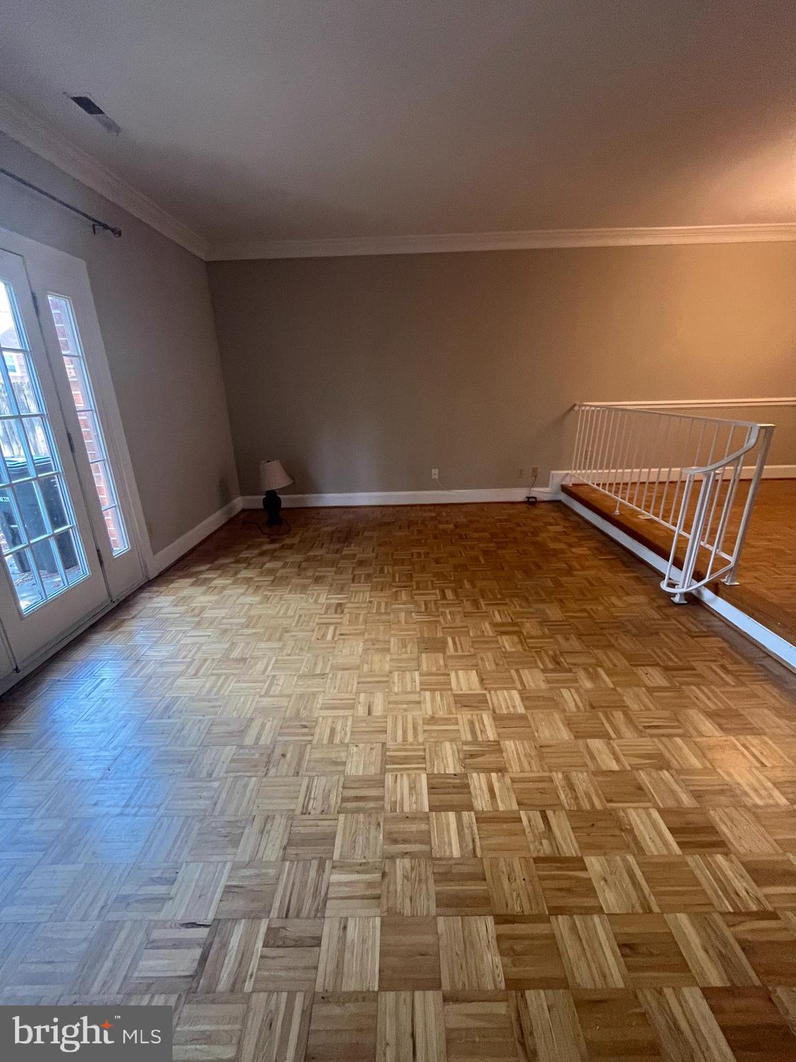 TOBACCO QUAY - Residential Lease