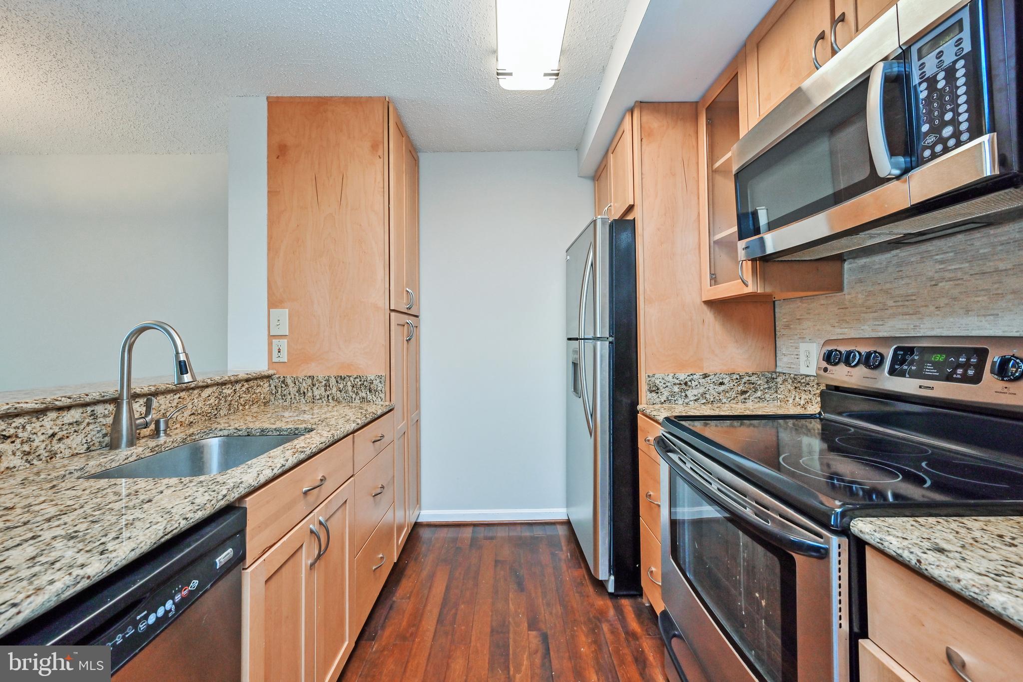 WESTVIEW AT BALLSTON METRO - Residential