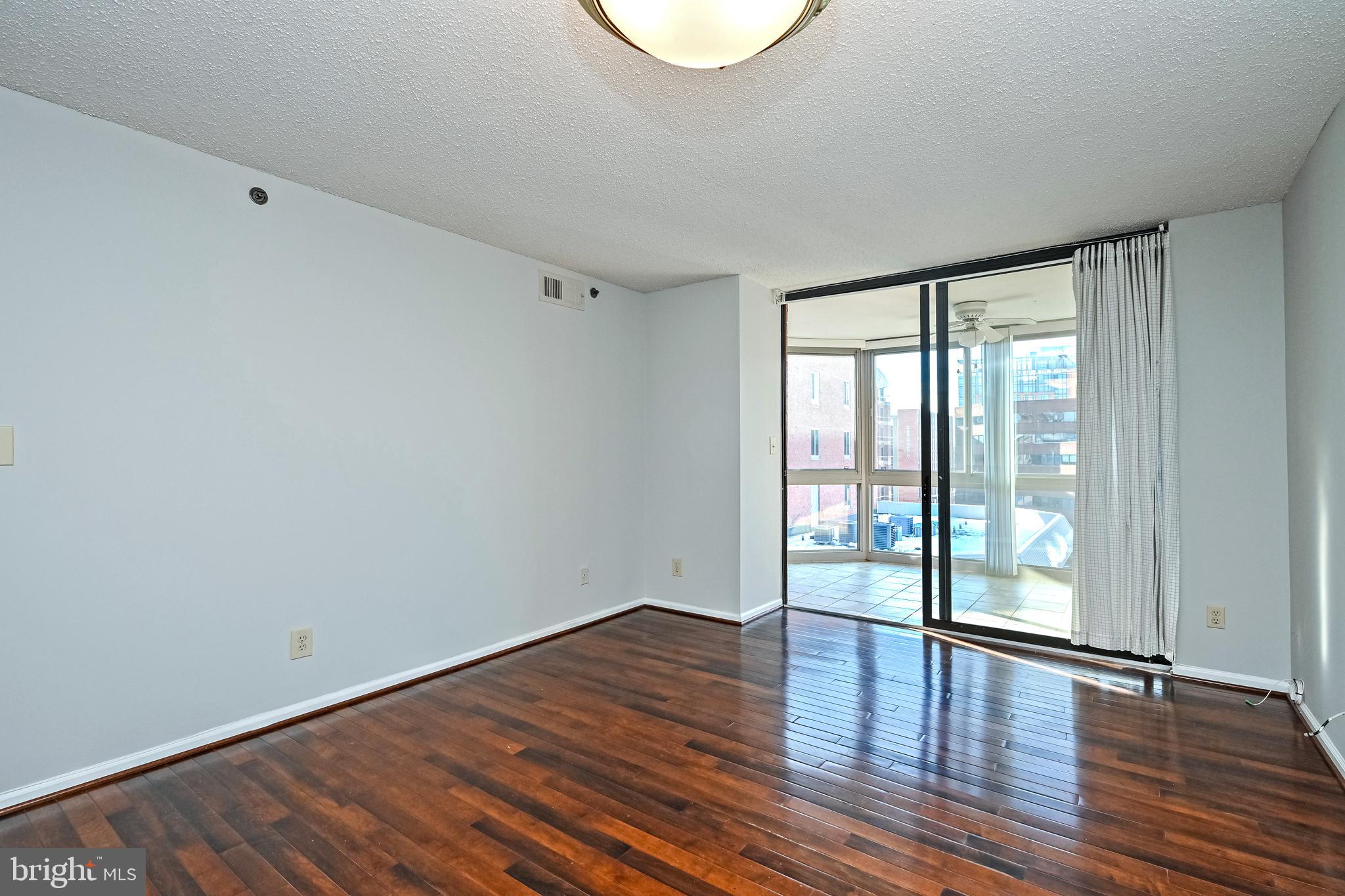 WESTVIEW AT BALLSTON METRO - Residential