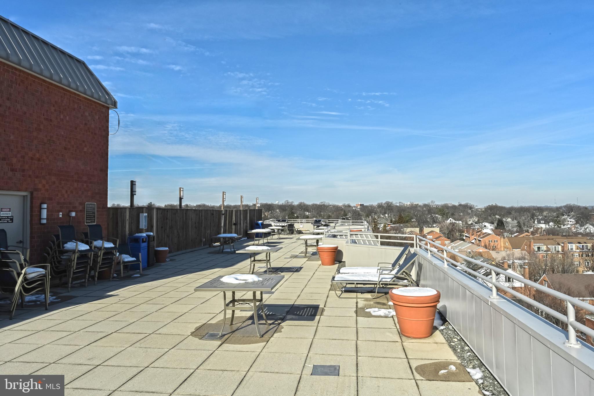 WESTVIEW AT BALLSTON METRO - Residential