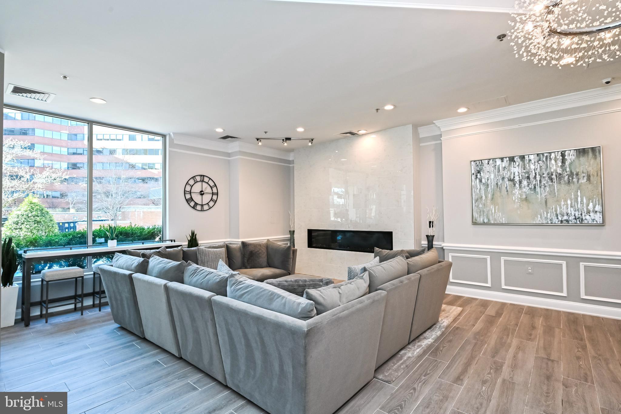 WESTVIEW AT BALLSTON METRO - Residential