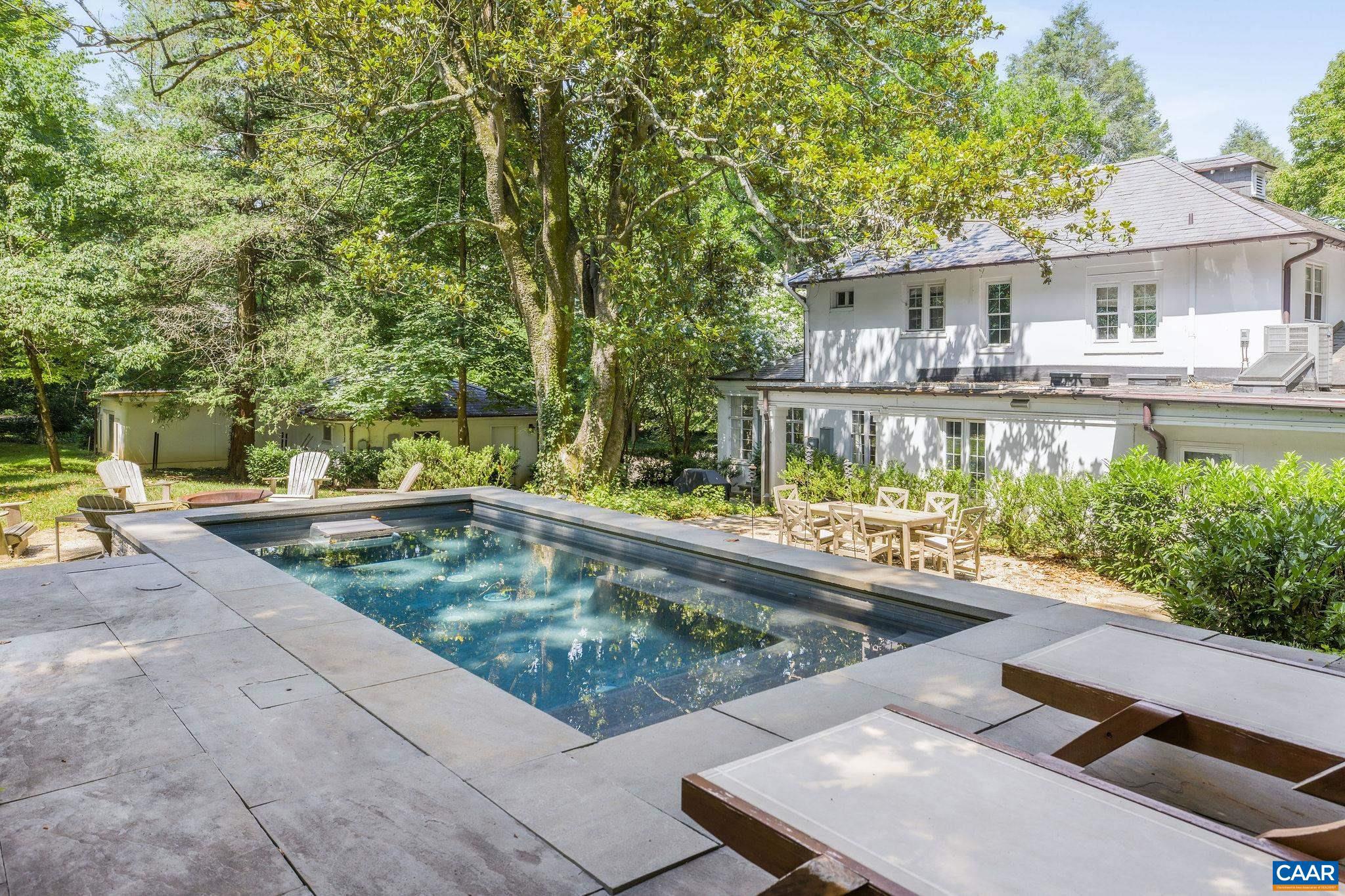 1204 BLUE RIDGE RD
