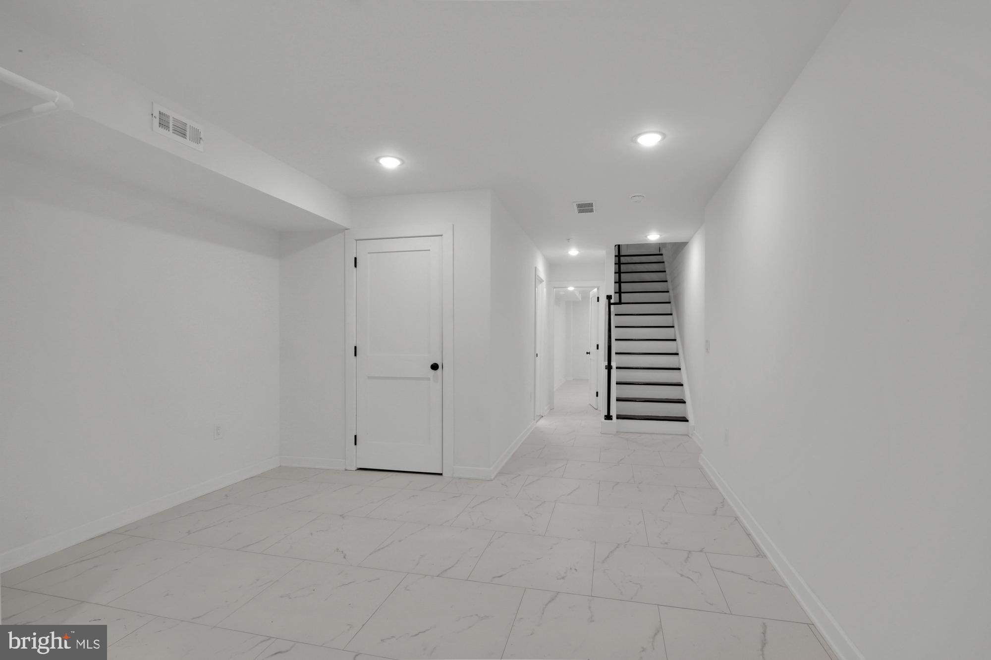 EAST KENSINGTON - Residential Lease