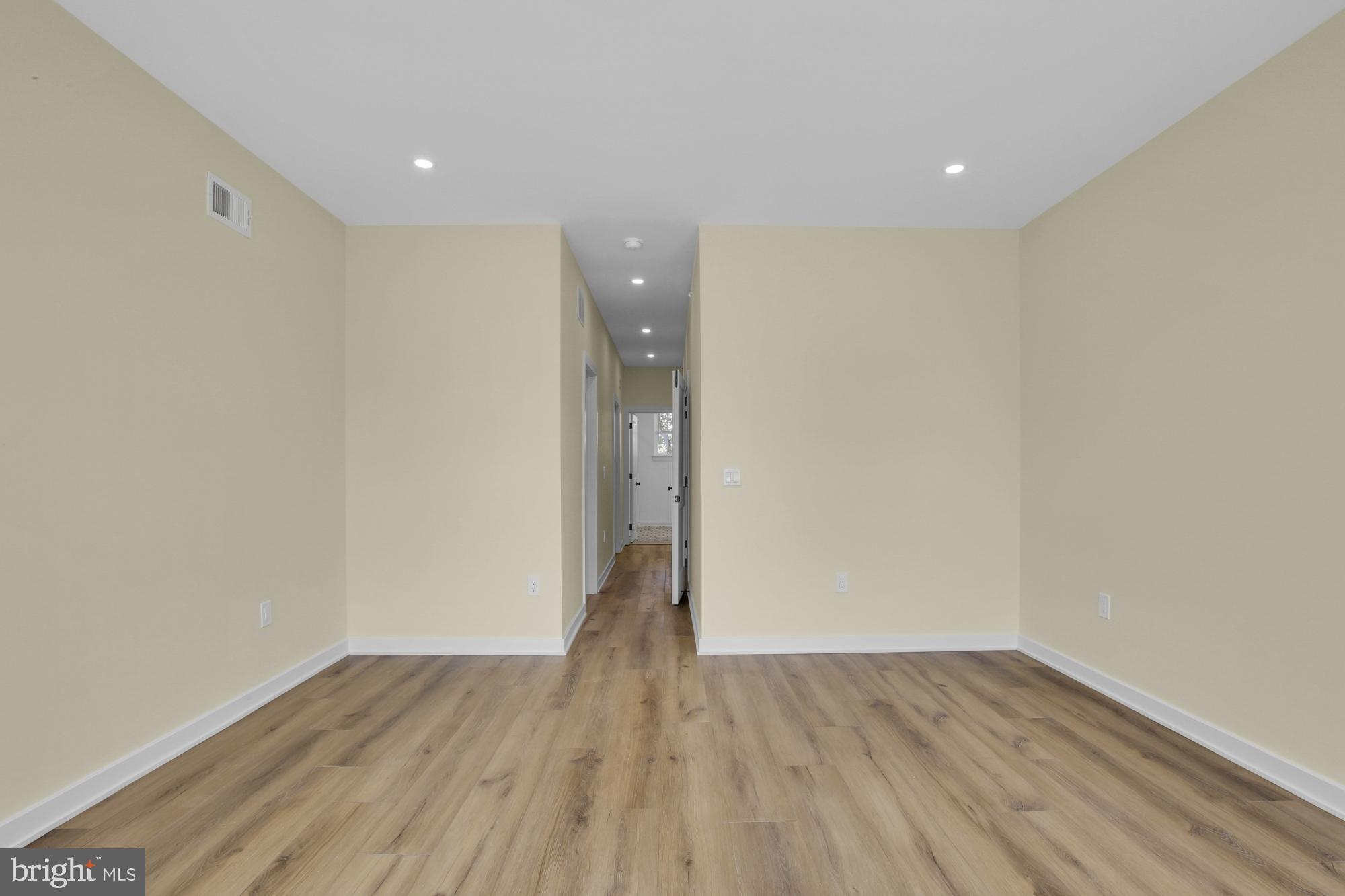 EAST KENSINGTON - Residential Lease