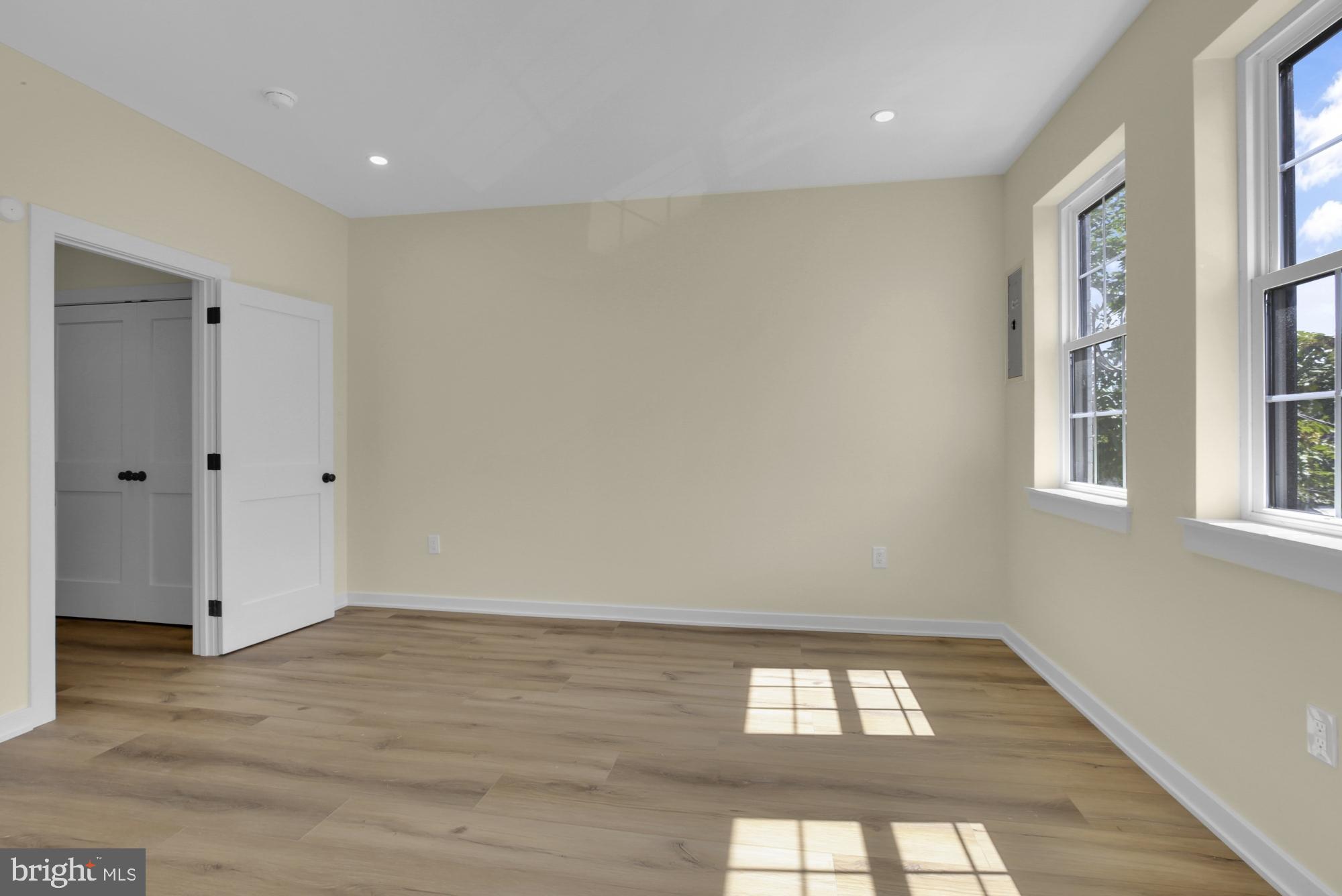 EAST KENSINGTON - Residential Lease