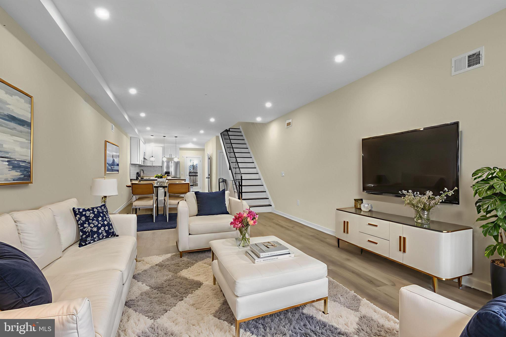 EAST KENSINGTON - Residential Lease