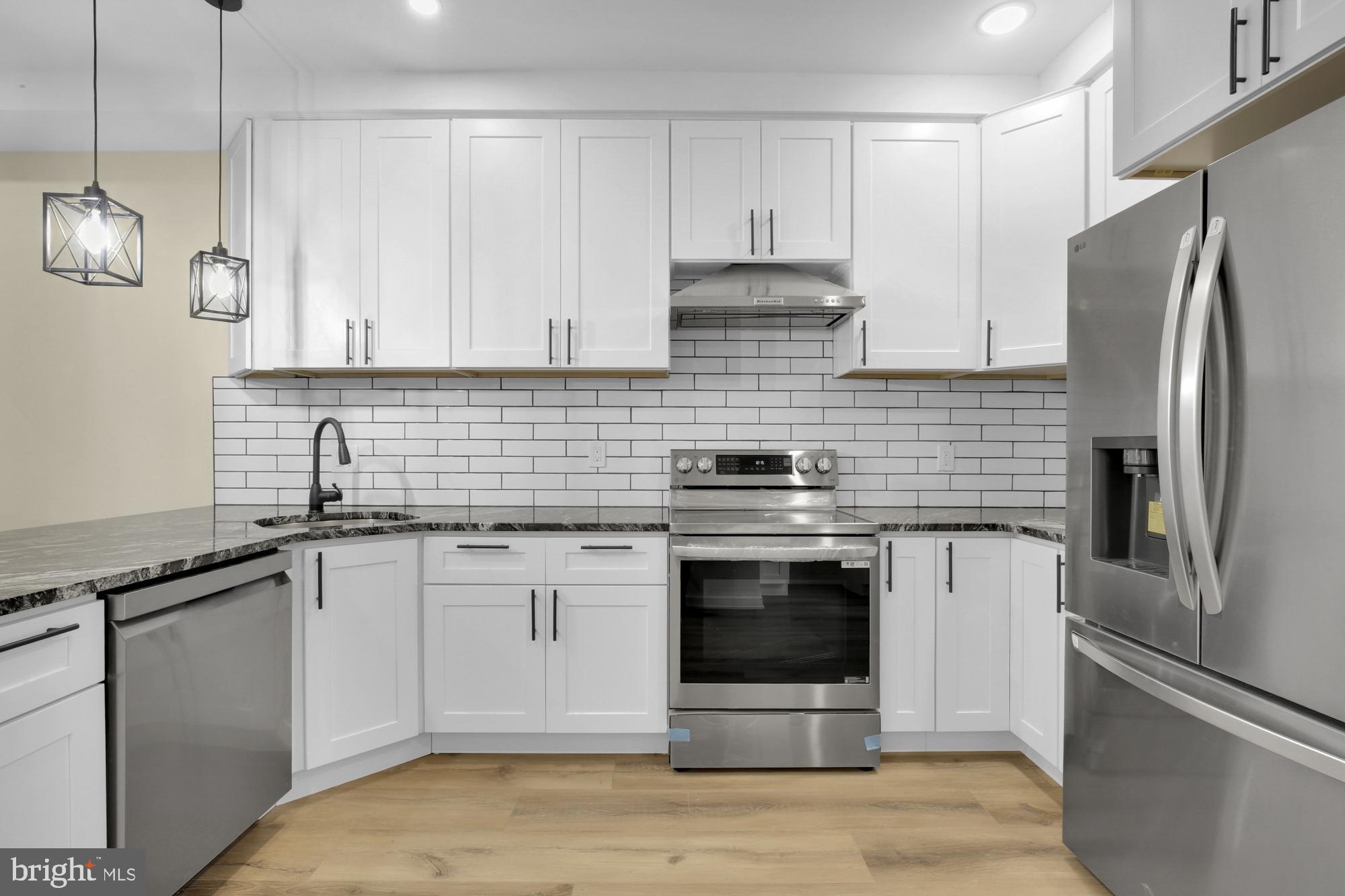 EAST KENSINGTON - Residential Lease