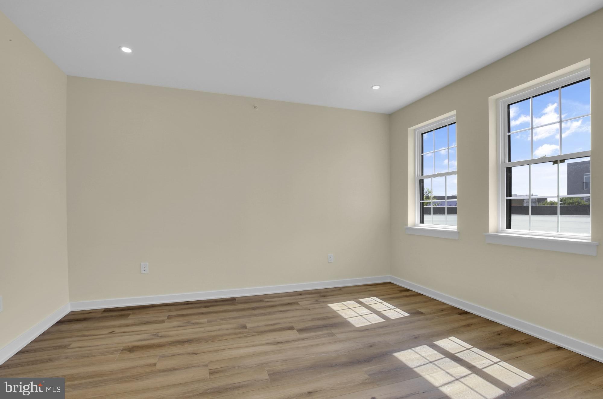 EAST KENSINGTON - Residential Lease