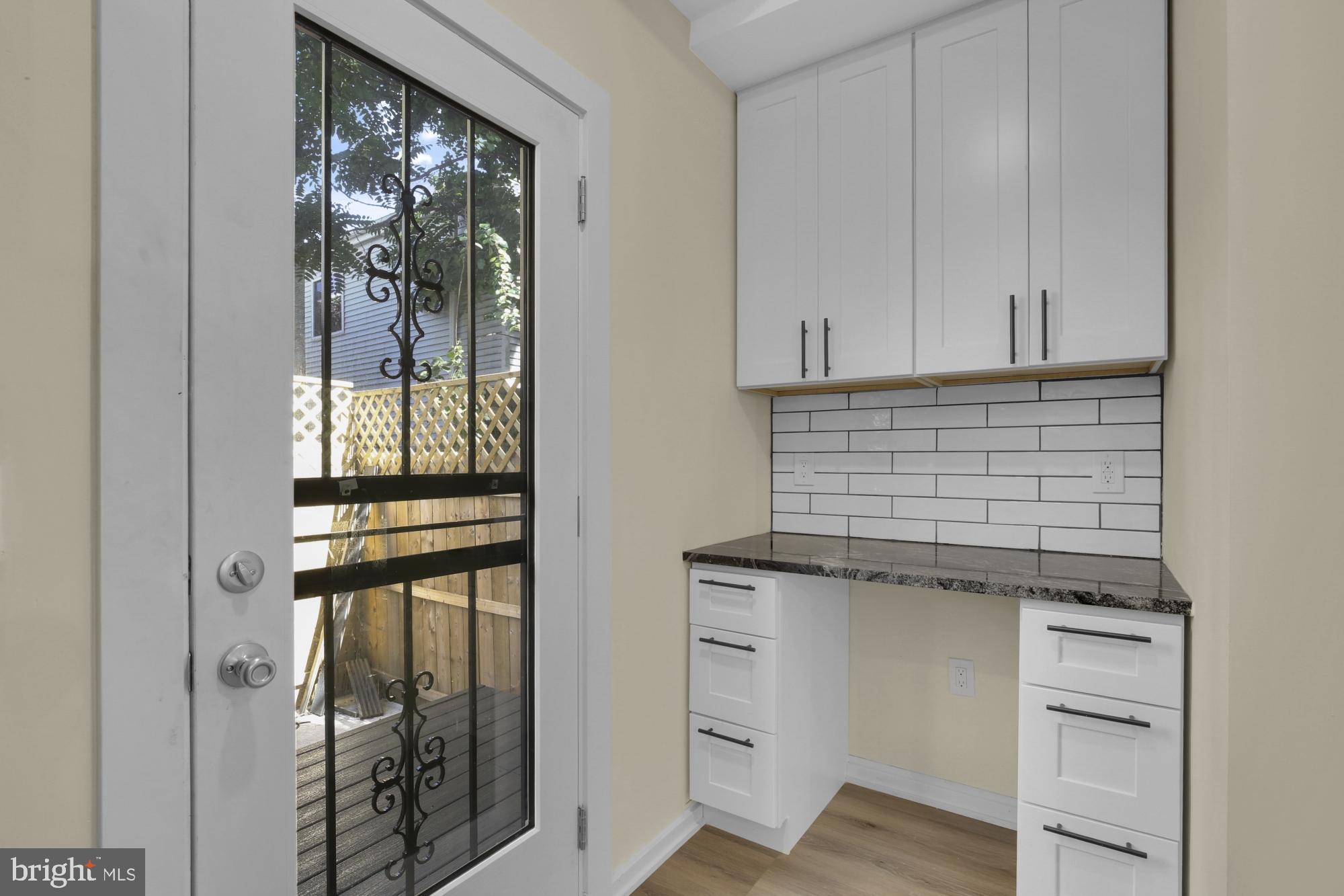 EAST KENSINGTON - Residential Lease