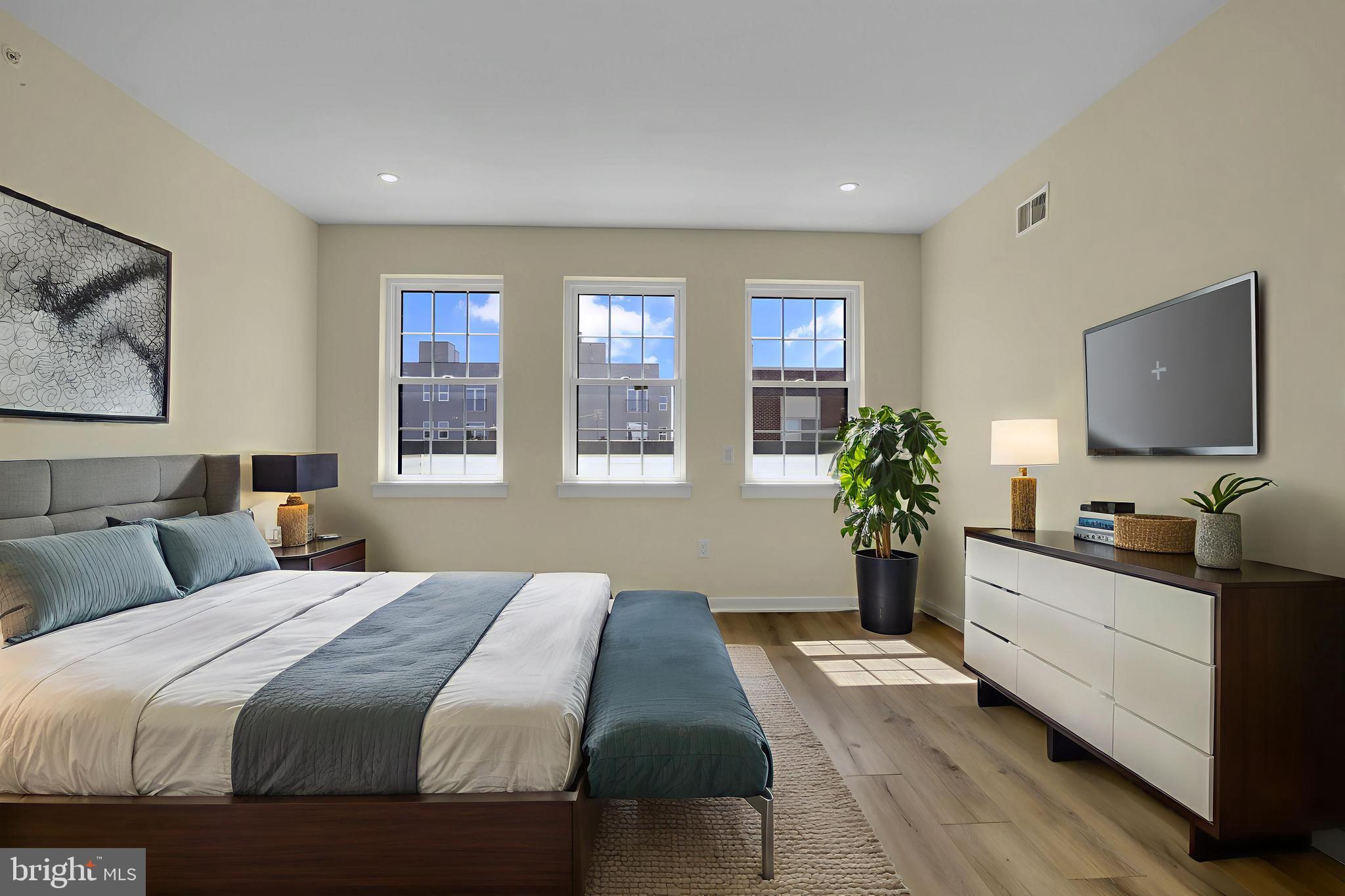 EAST KENSINGTON - Residential Lease