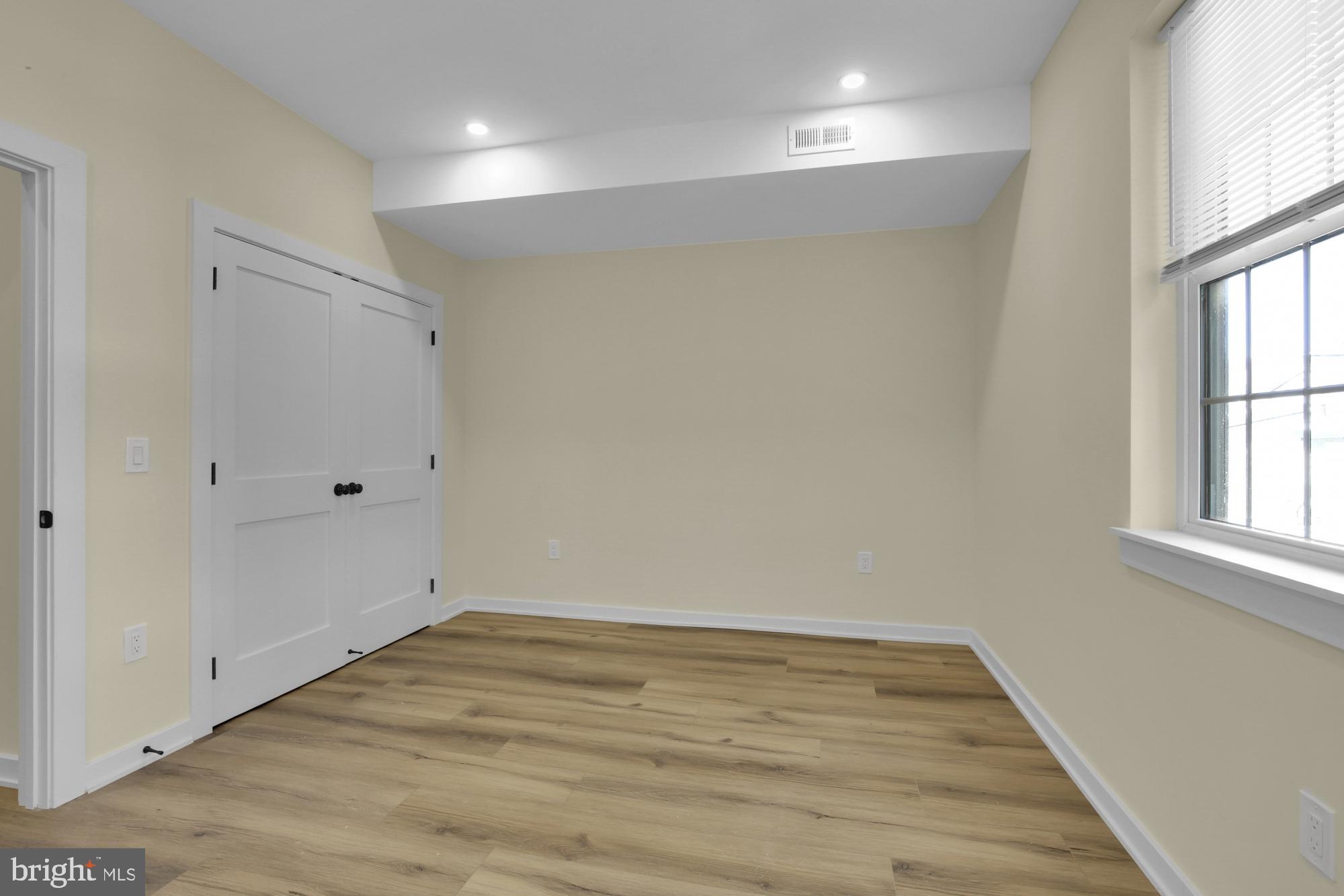 EAST KENSINGTON - Residential Lease