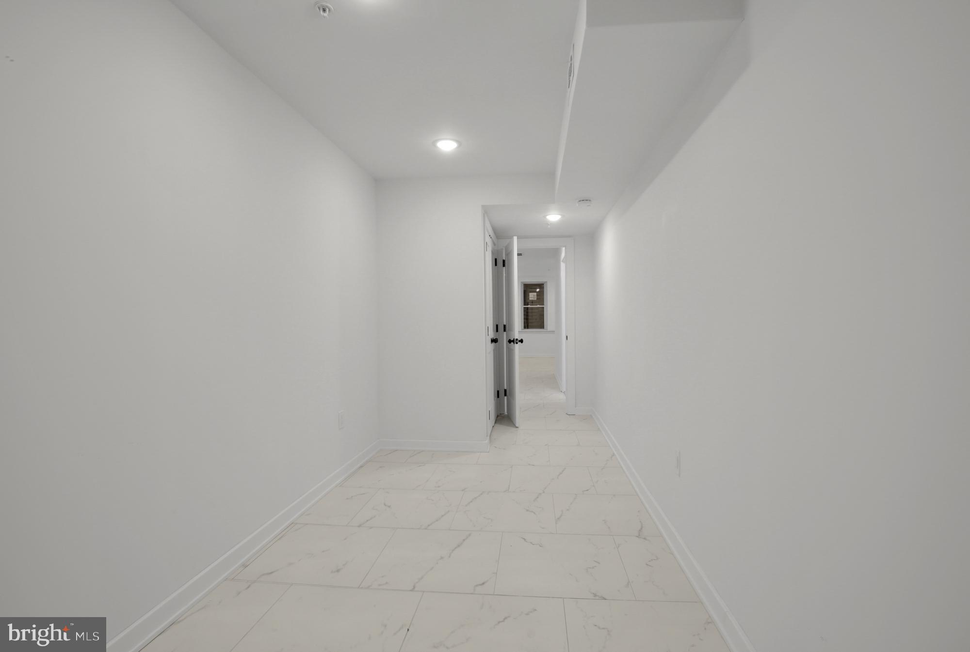 EAST KENSINGTON - Residential Lease