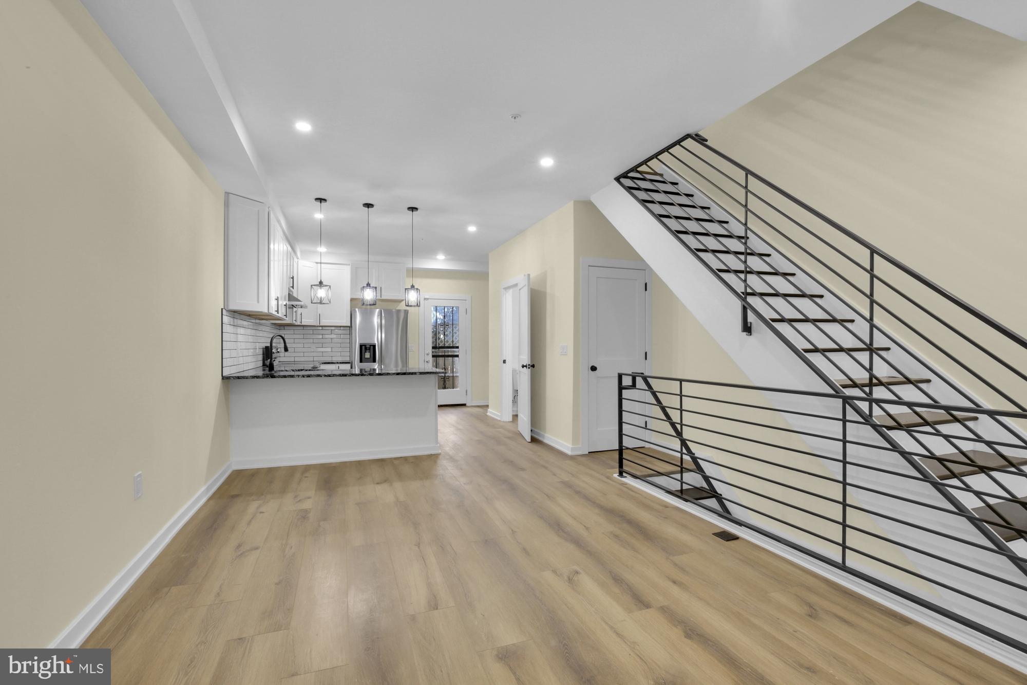 EAST KENSINGTON - Residential Lease