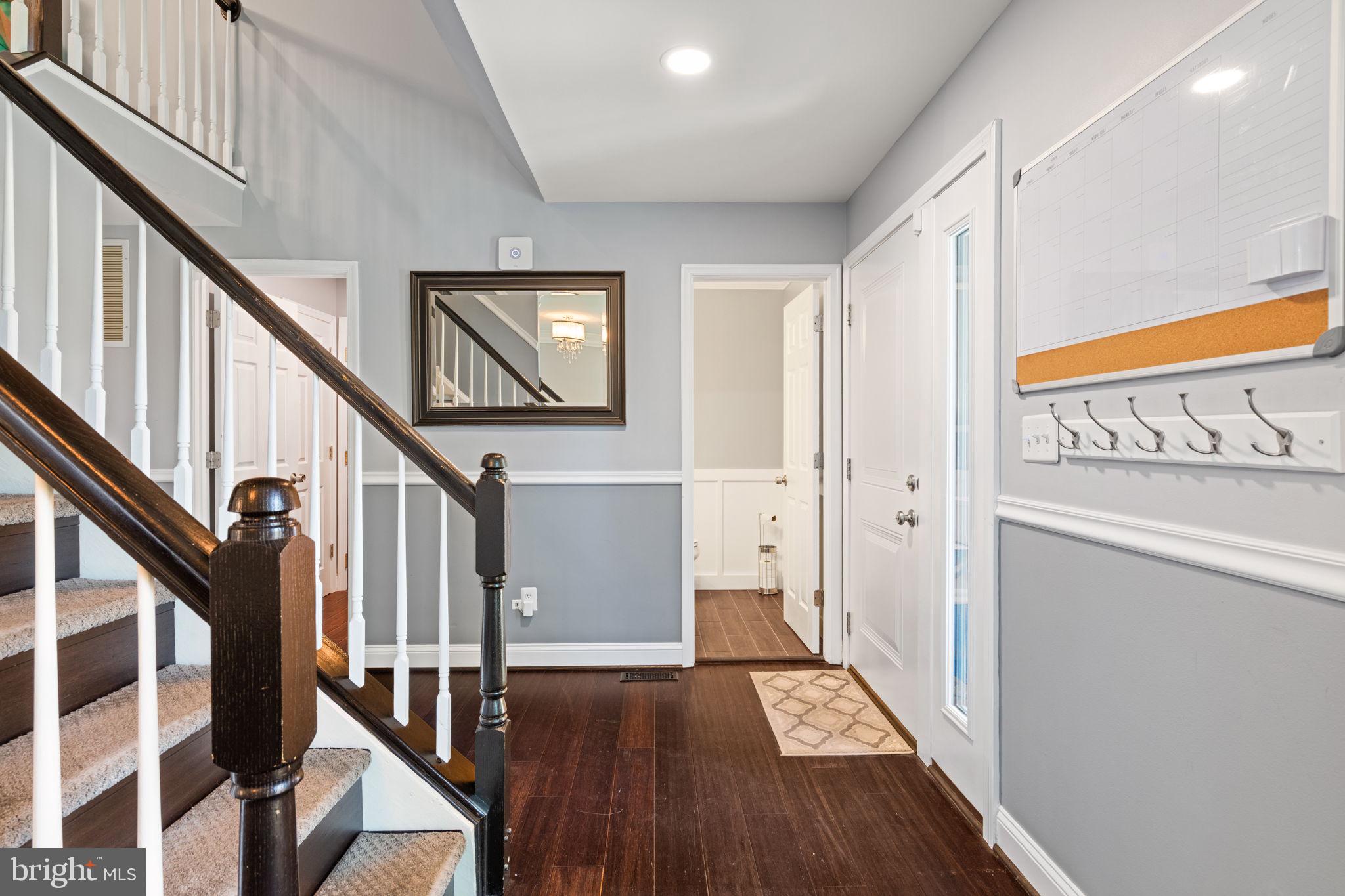 6 STURBRIDGE LANE