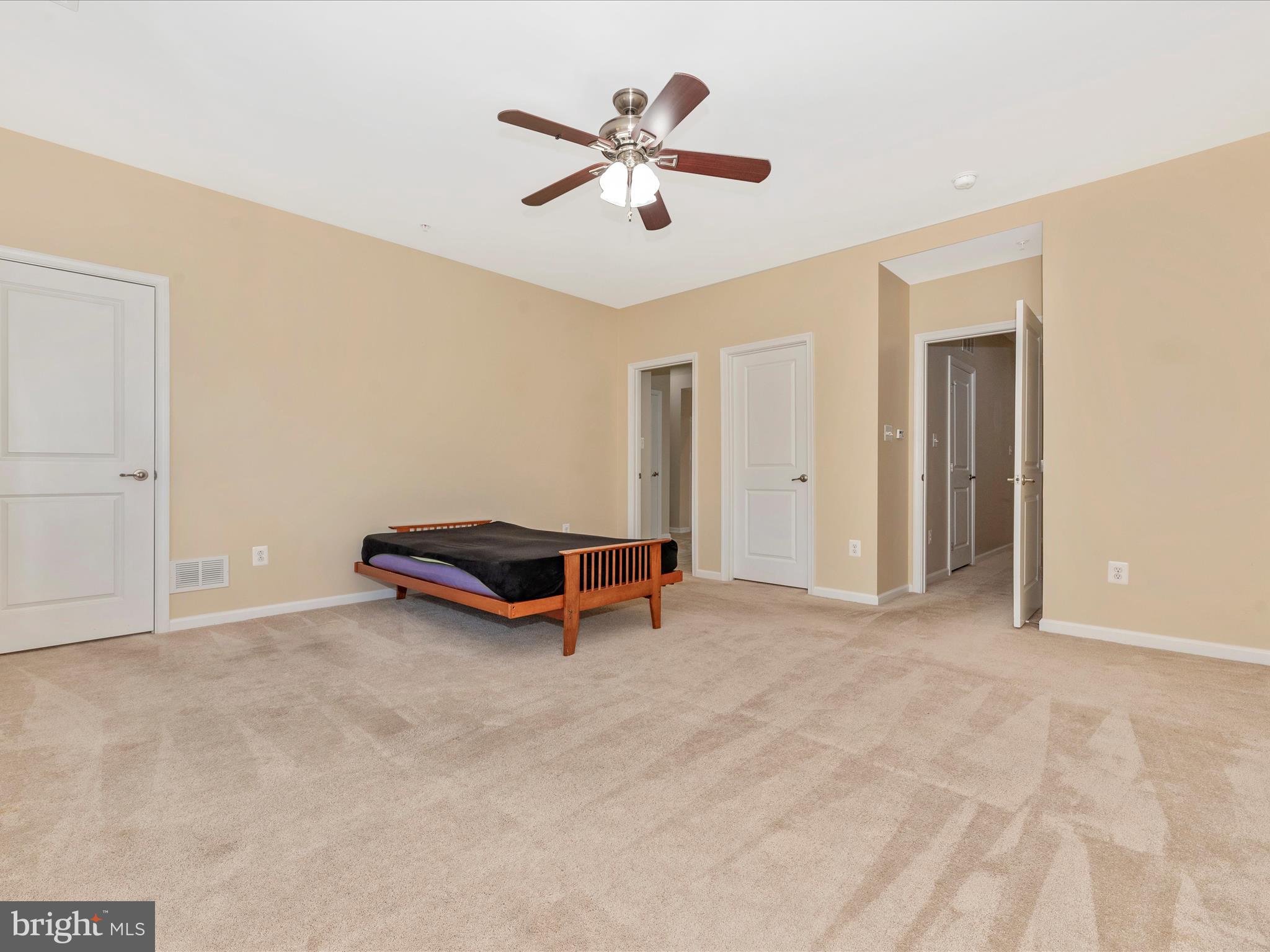 VILLAGES OF URBANA - Residential Lease