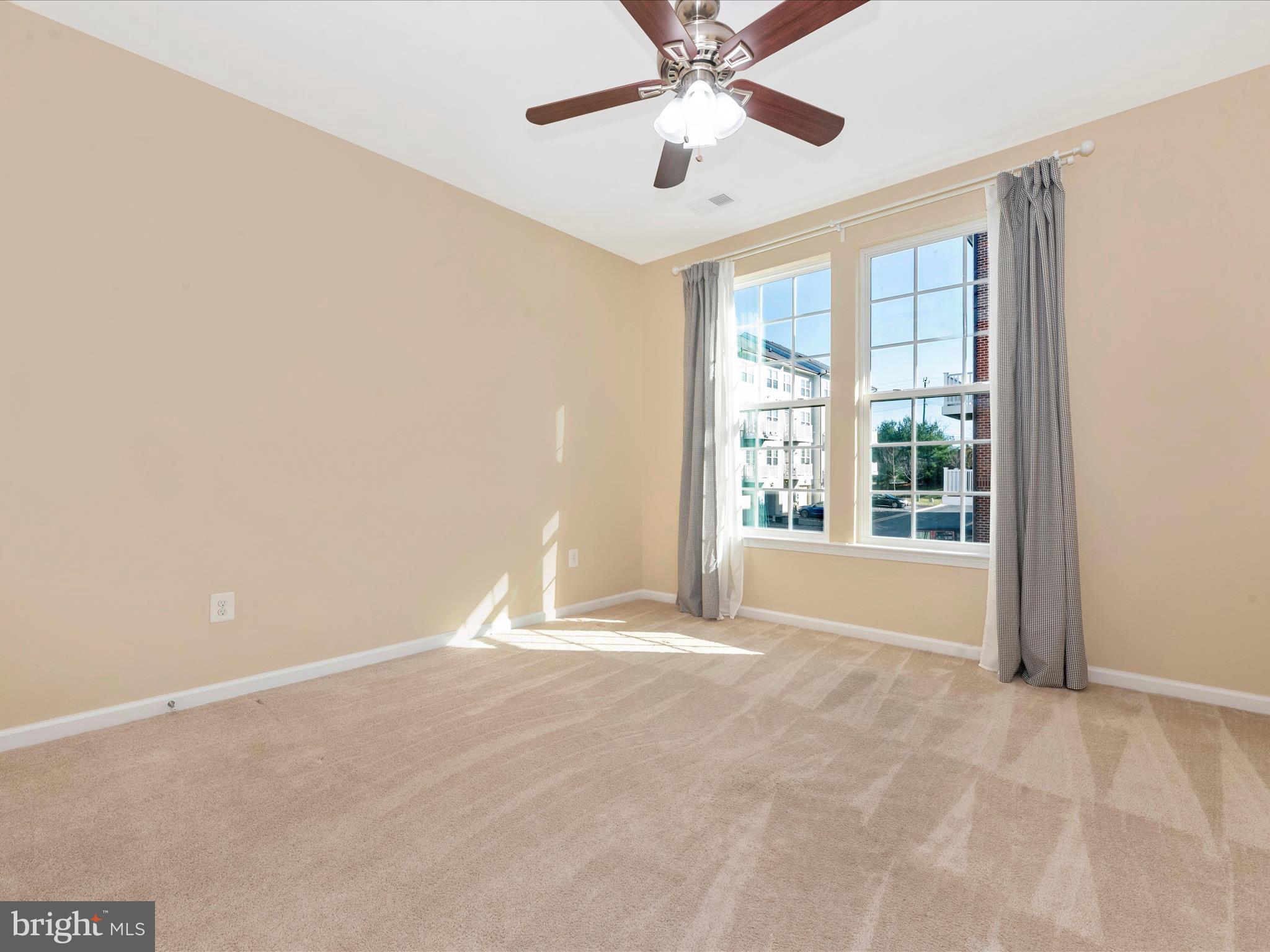 VILLAGES OF URBANA - Residential Lease