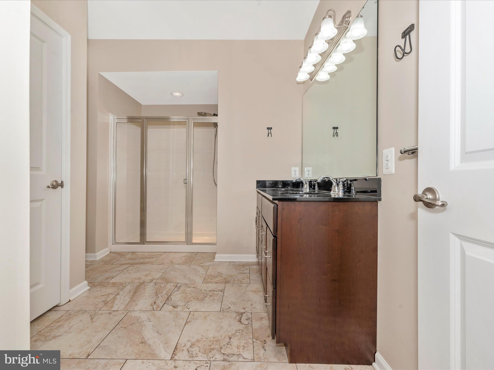 VILLAGES OF URBANA - Residential Lease