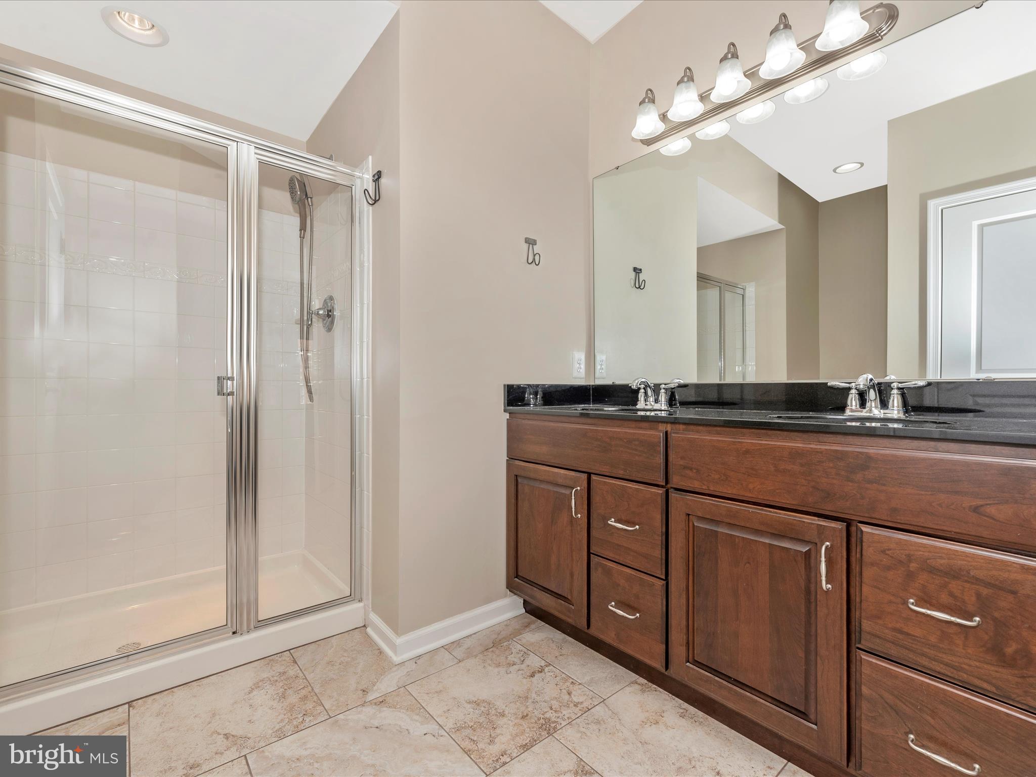 VILLAGES OF URBANA - Residential Lease