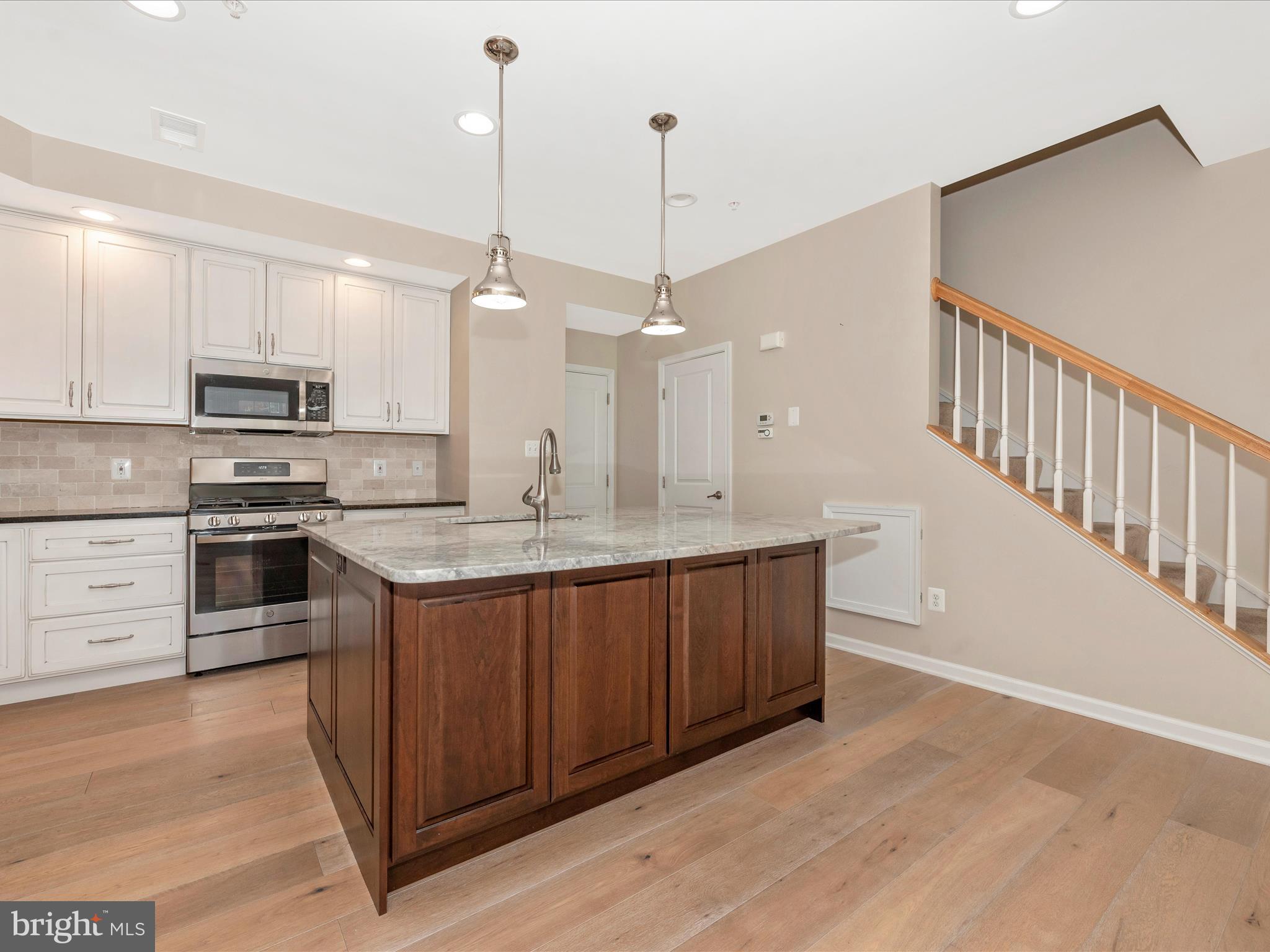 VILLAGES OF URBANA - Residential Lease