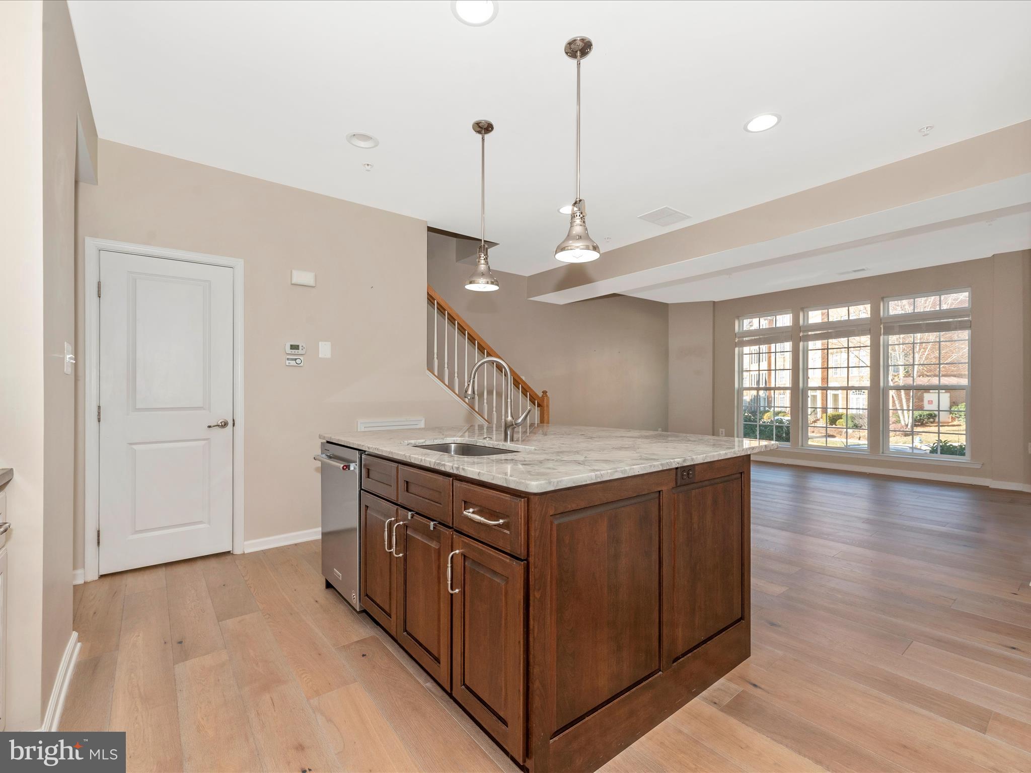 VILLAGES OF URBANA - Residential Lease