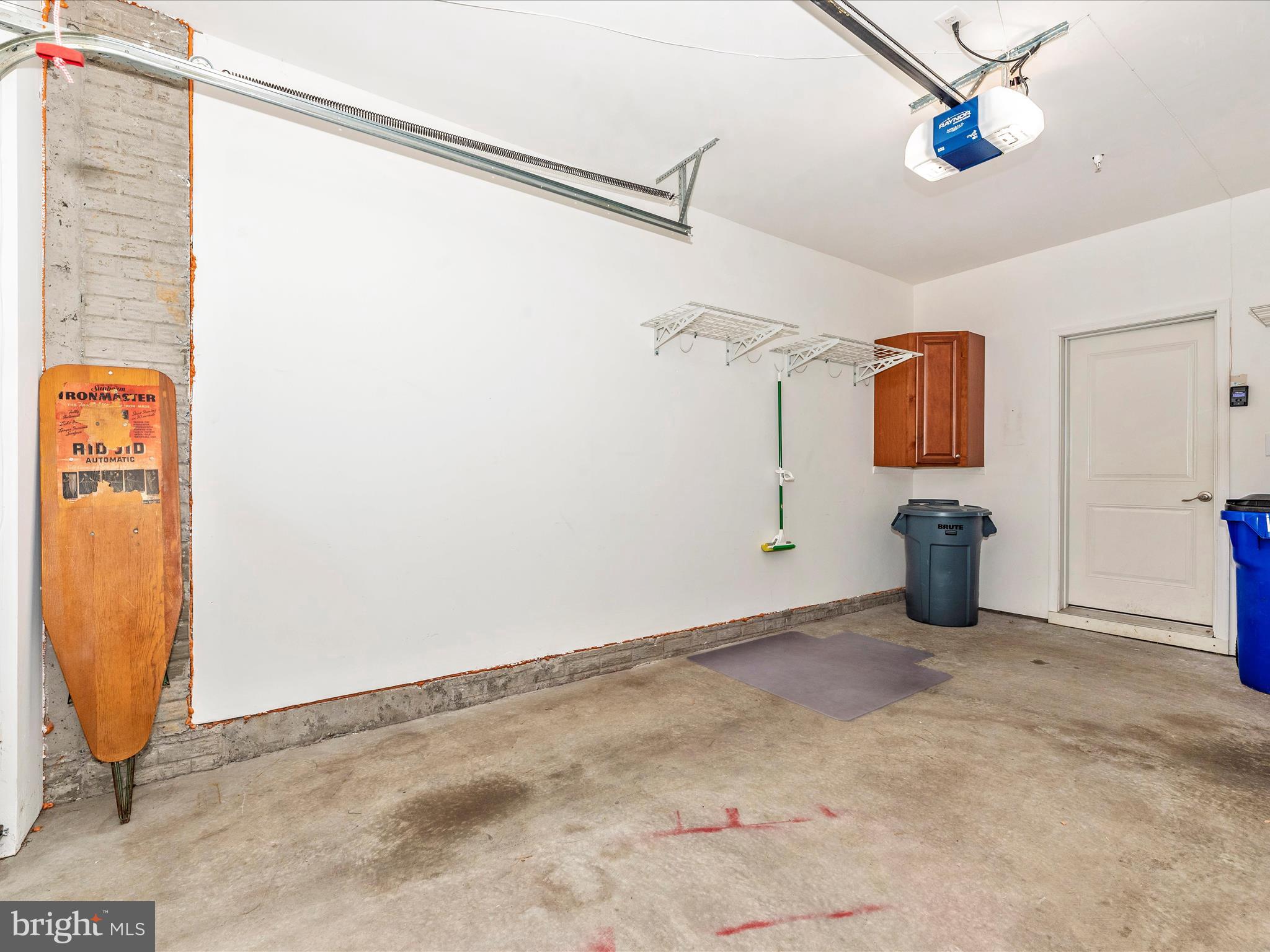 VILLAGES OF URBANA - Residential Lease