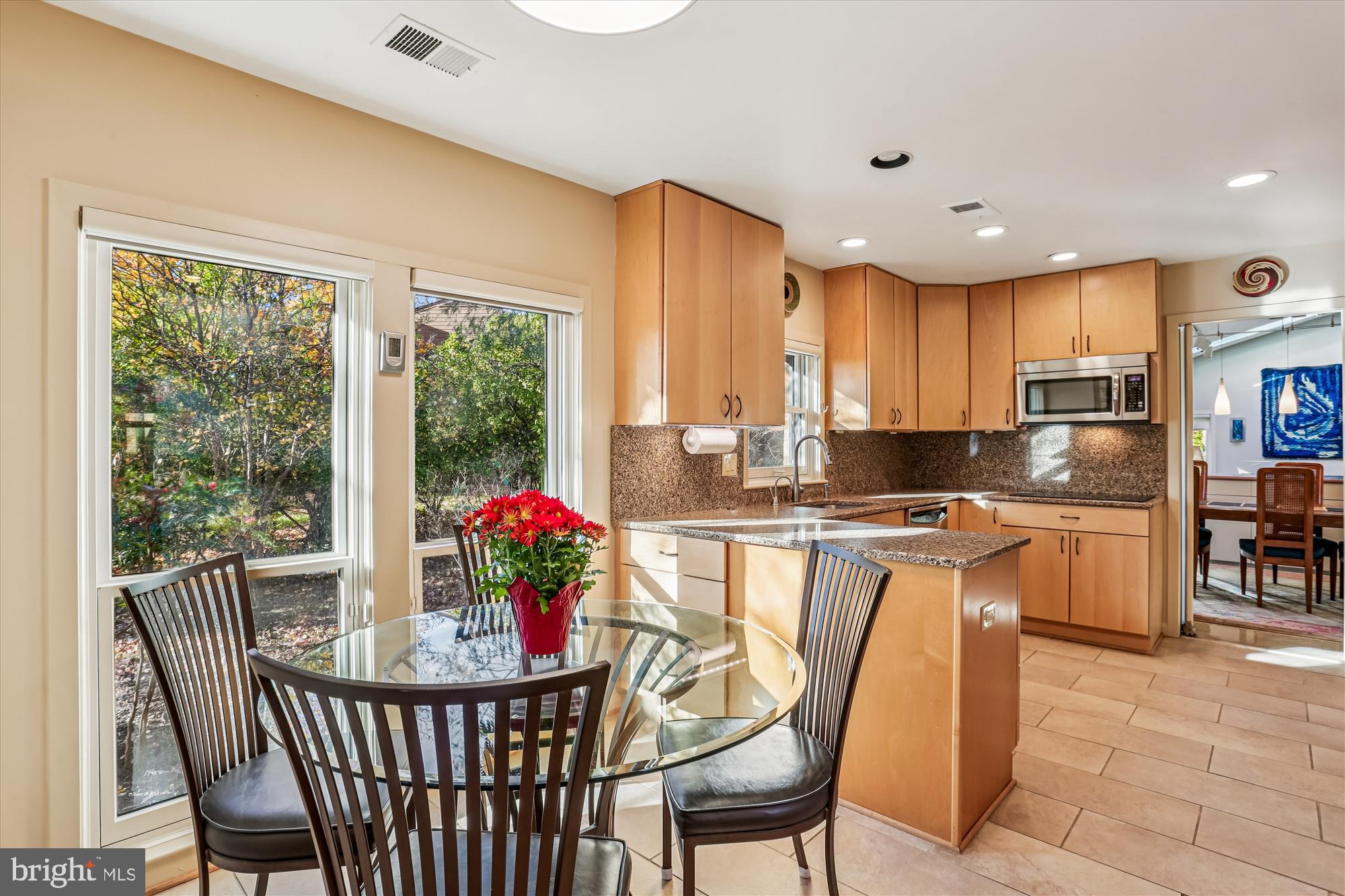 5229 STRATHMORE AVENUE