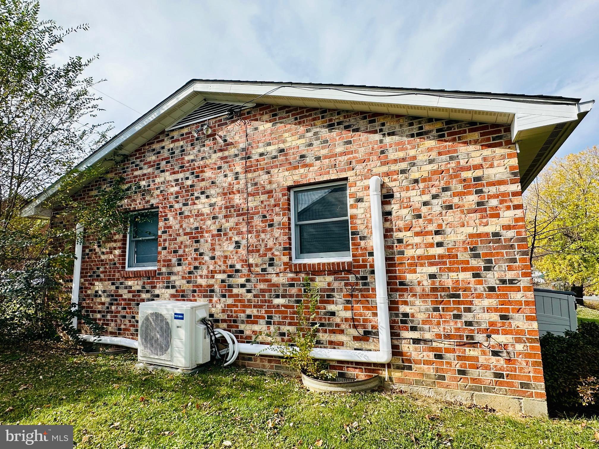 TOWN OF ROMNEY - Residential