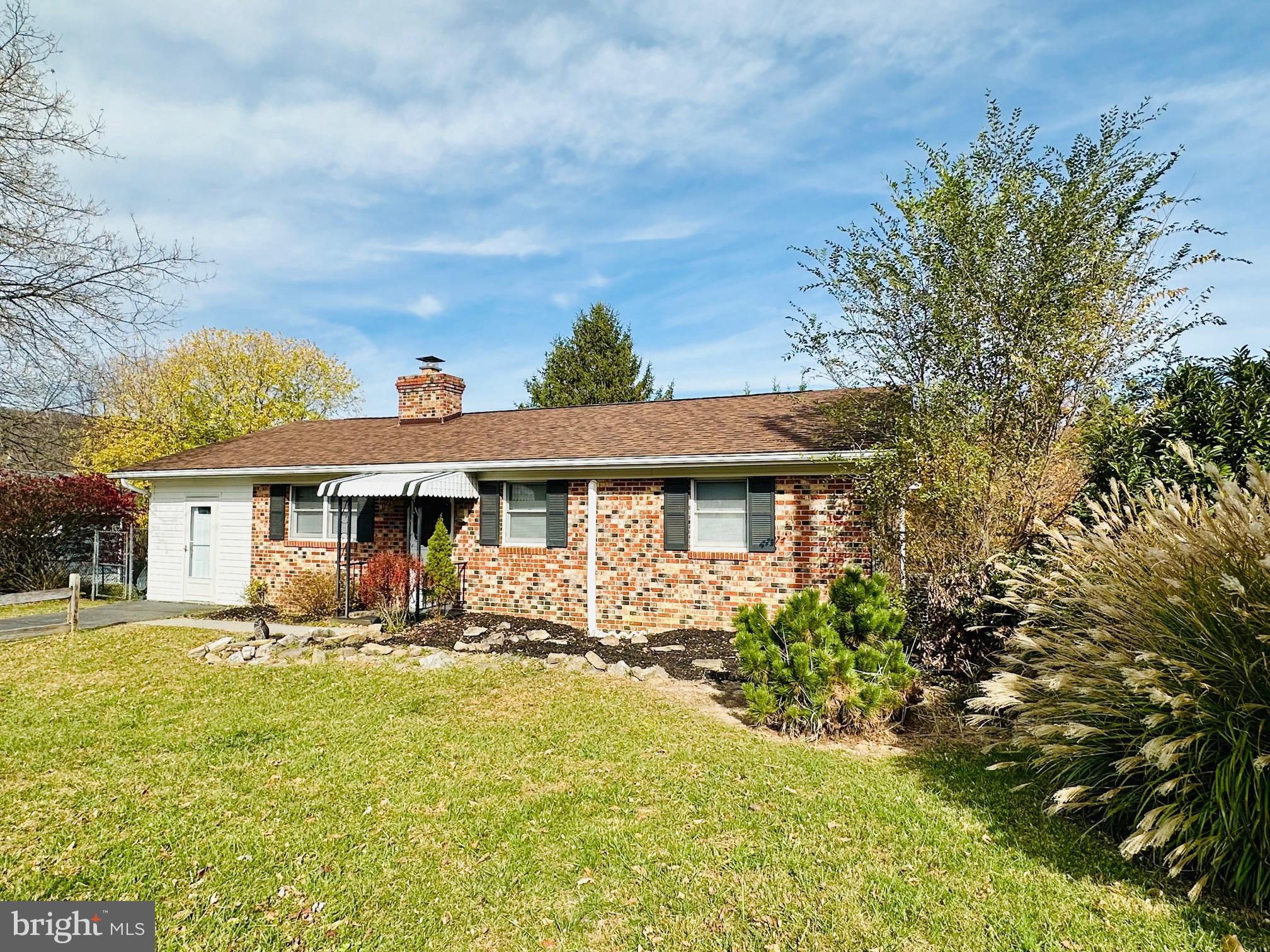 TOWN OF ROMNEY - Residential