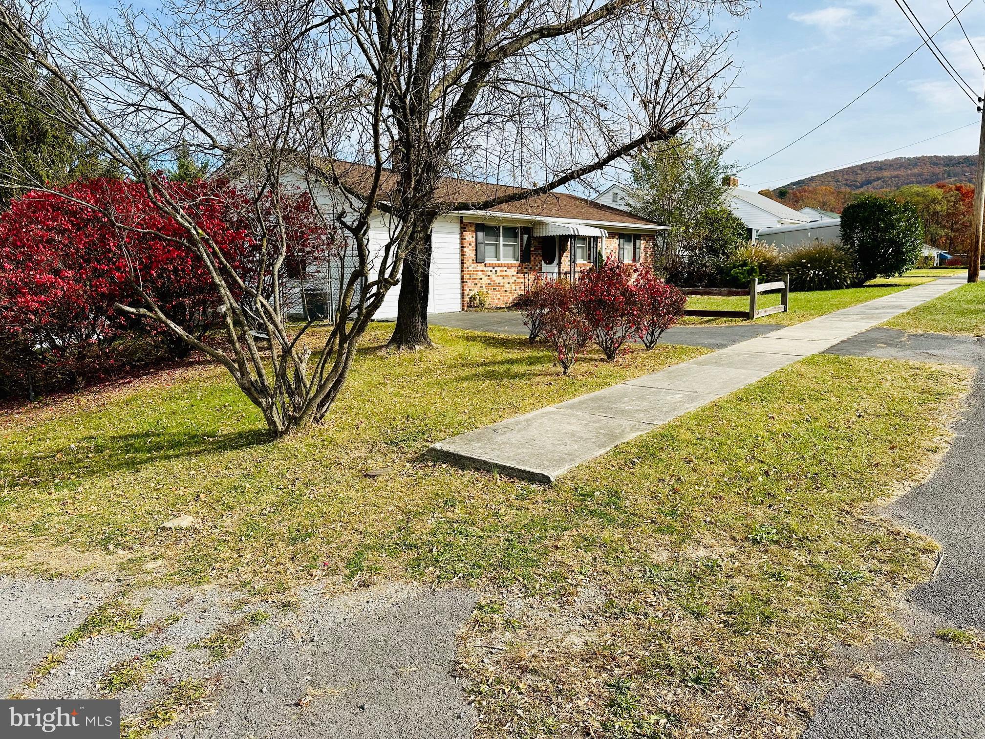 TOWN OF ROMNEY - Residential