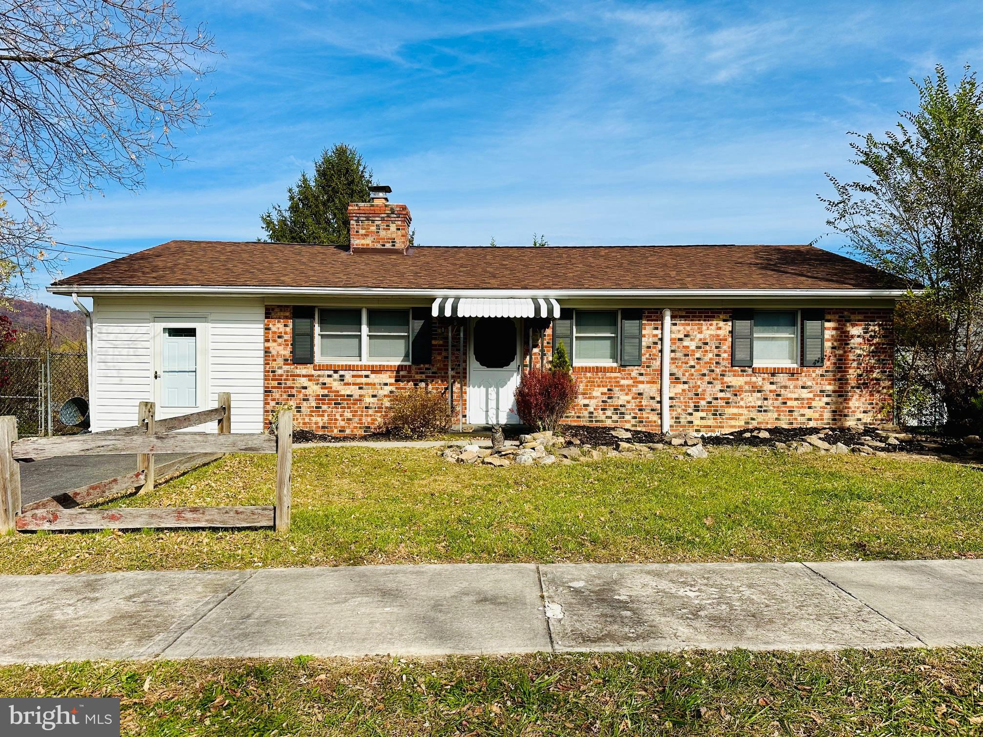 TOWN OF ROMNEY - Residential